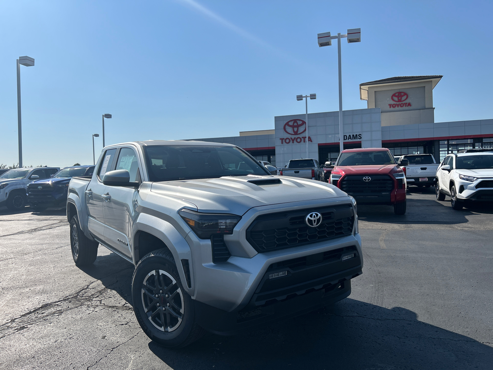 2024 Toyota Tacoma 4WD TRD Sport 2