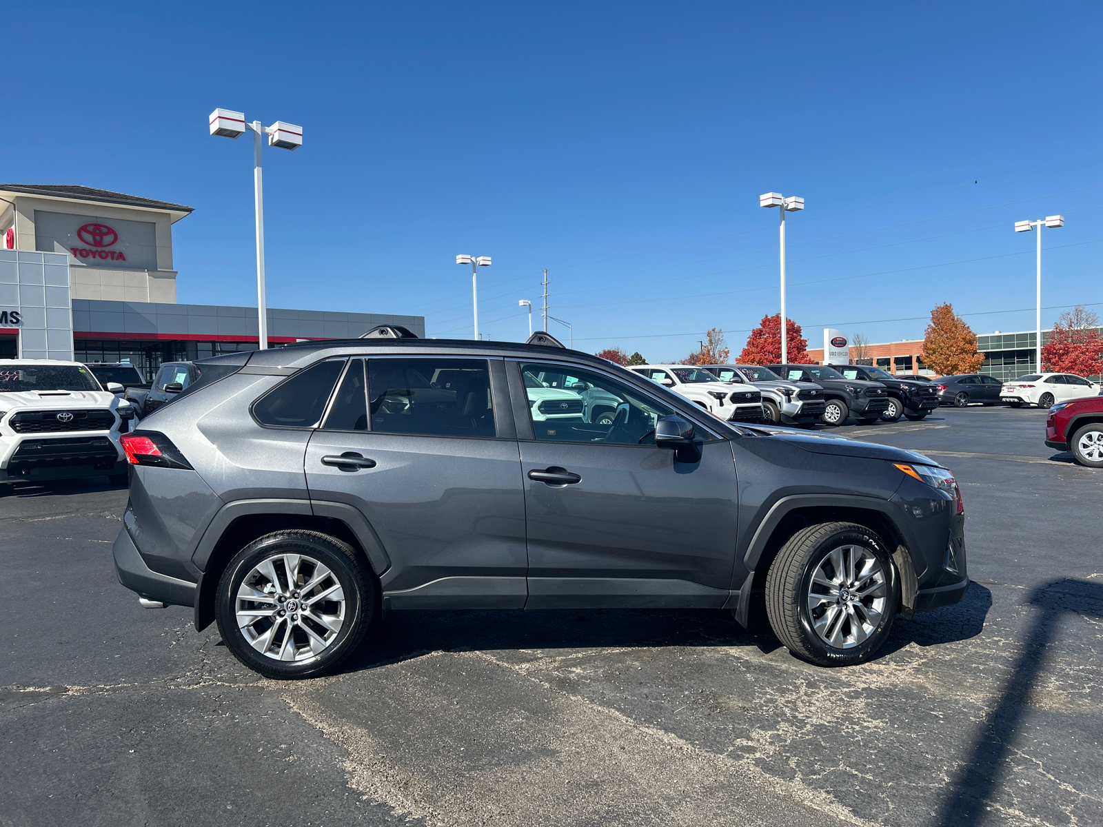 2023 Toyota RAV4 XLE Premium 10