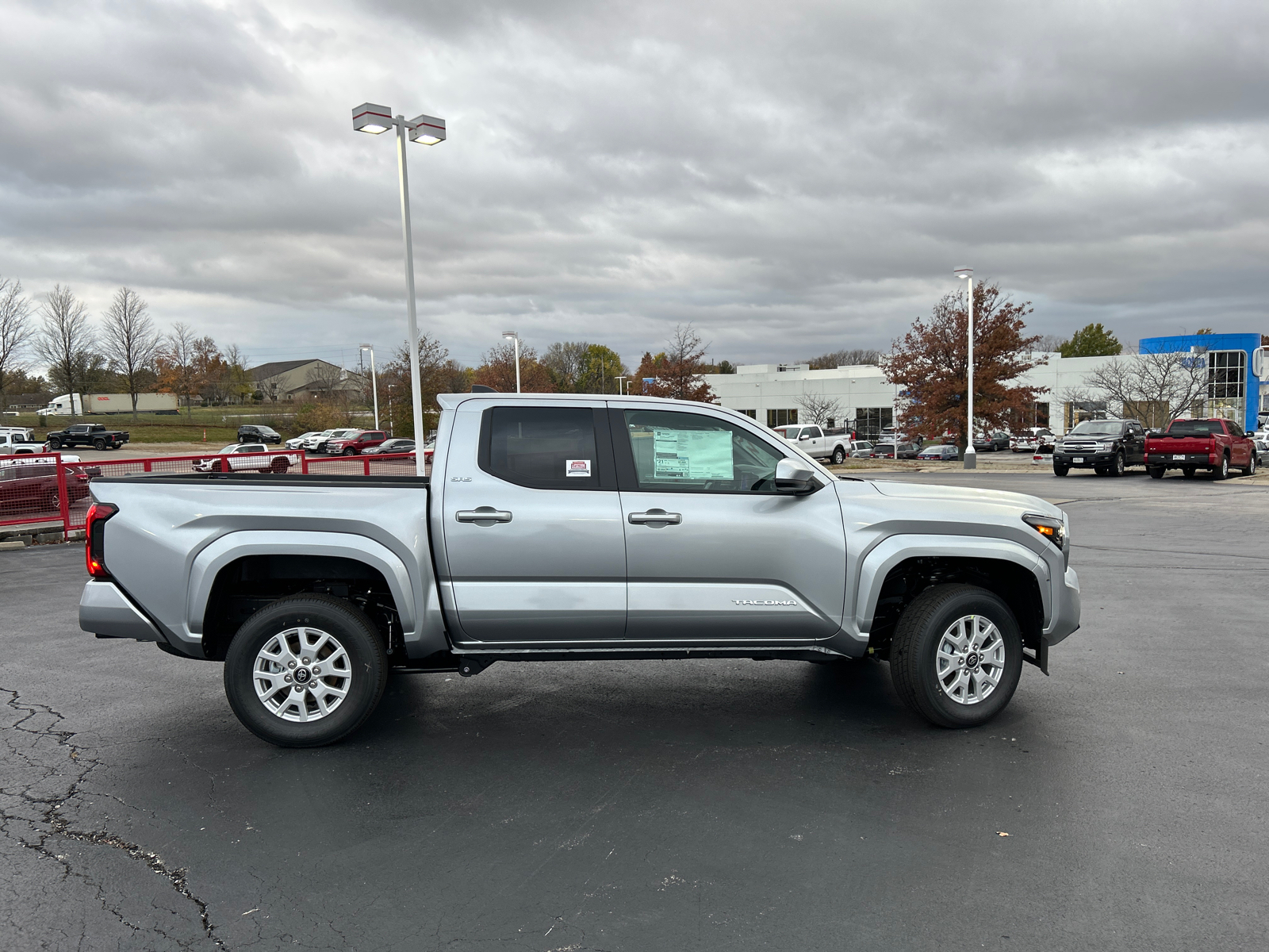 2024 Toyota Tacoma 4WD SR5 10