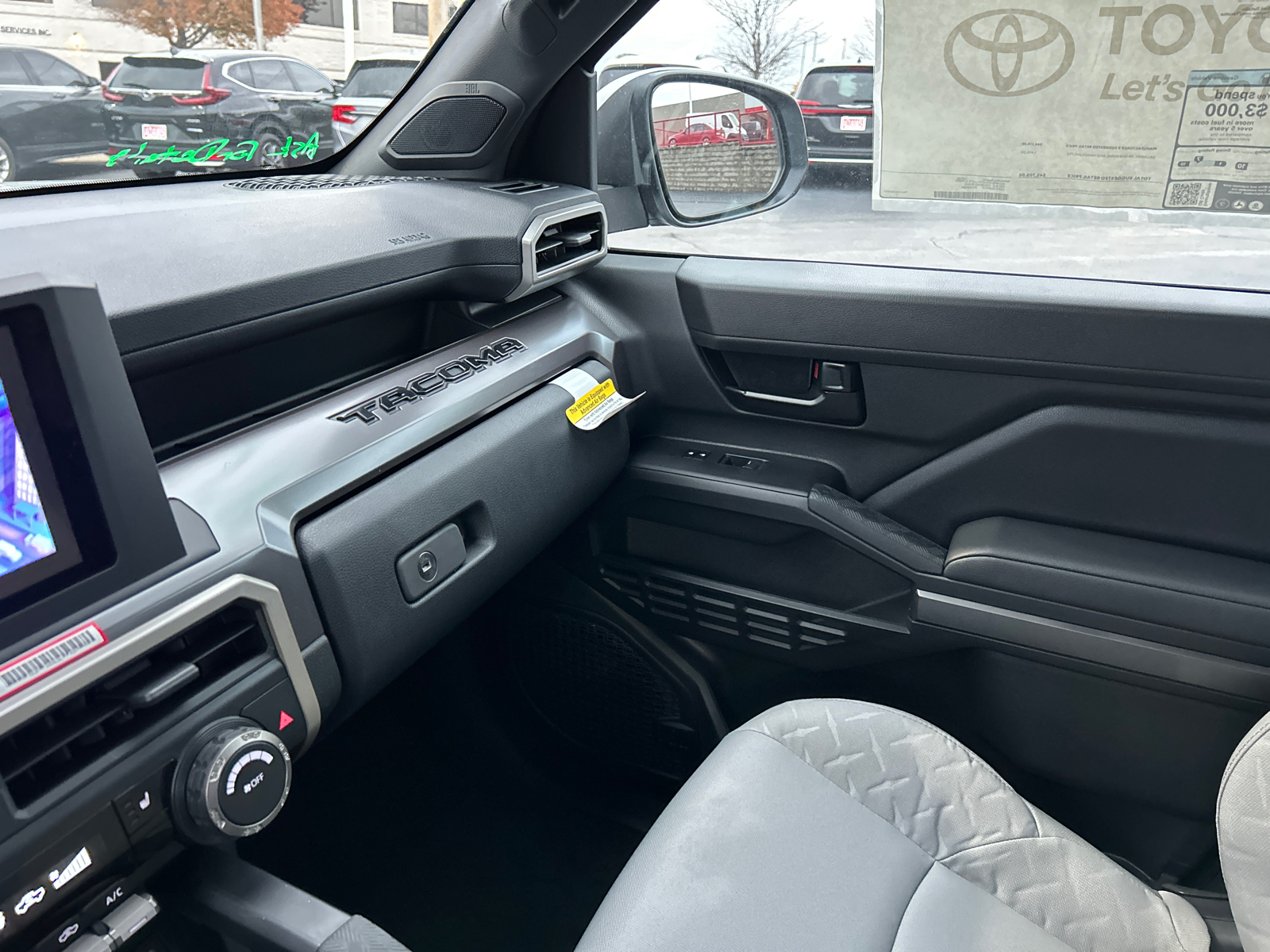 2024 Toyota Tacoma 4WD SR5 33