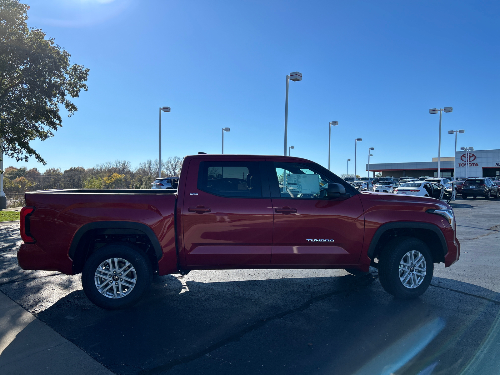 2025 Toyota Tundra 4WD SR5 10