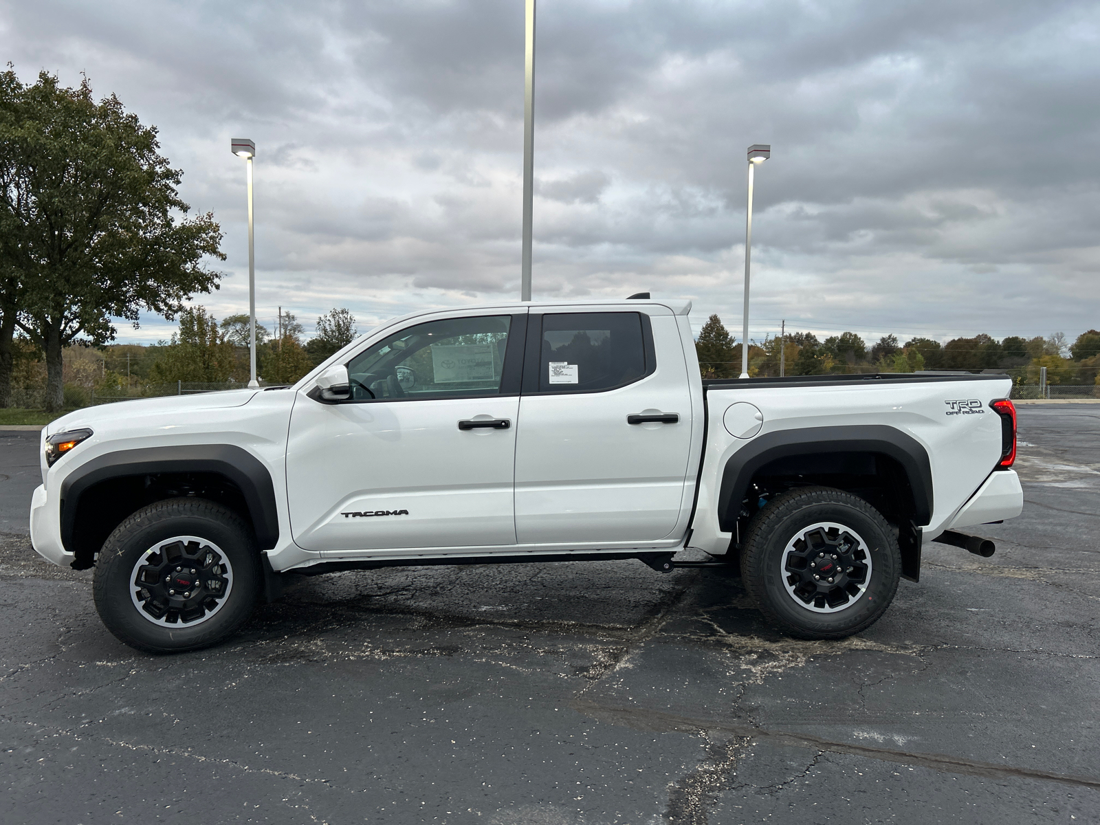 2024 Toyota Tacoma 4WD TRD Off Road 5