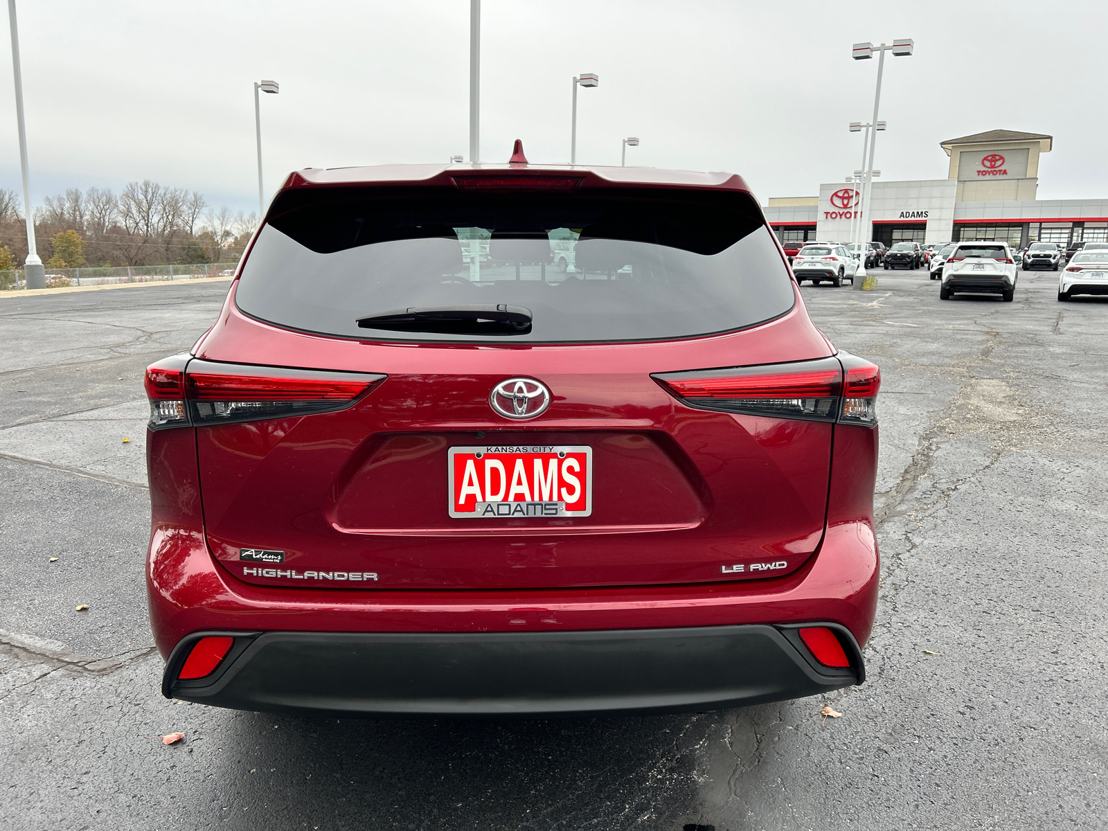 2021 Toyota Highlander LE 8