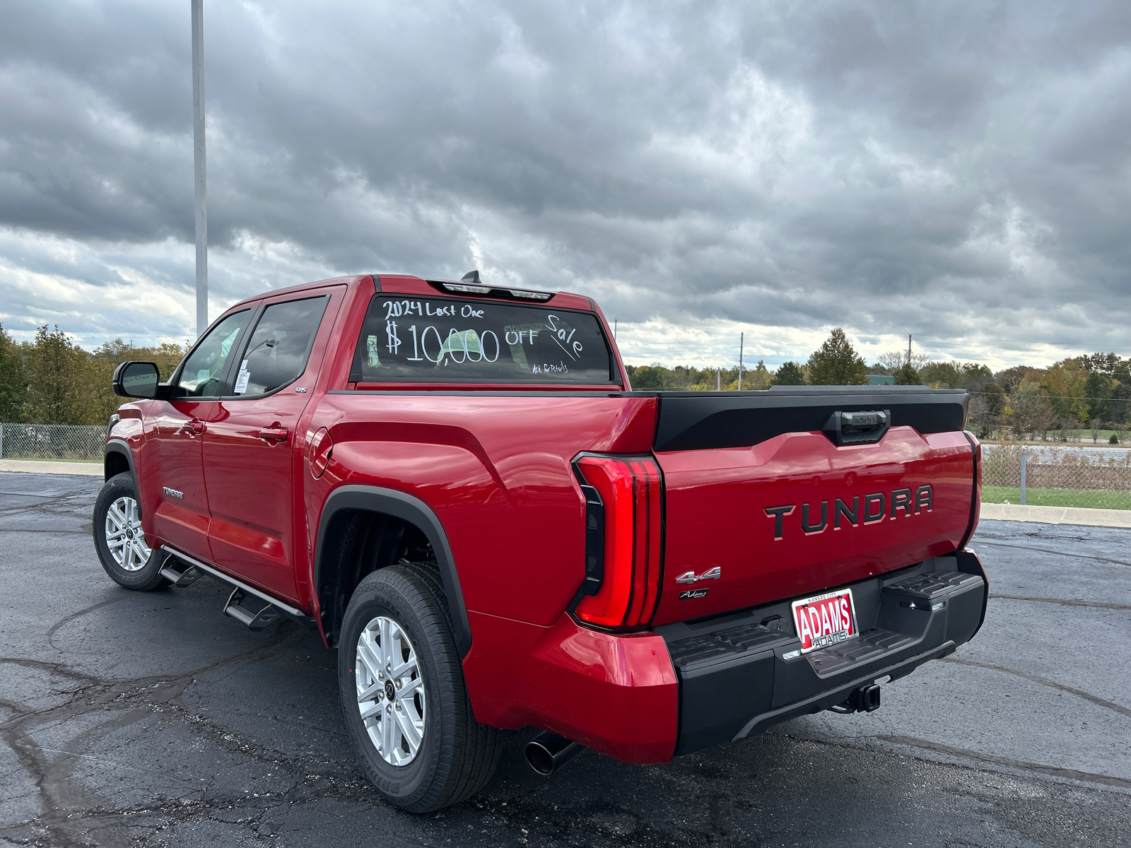 2024 Toyota Tundra 4WD SR5 7