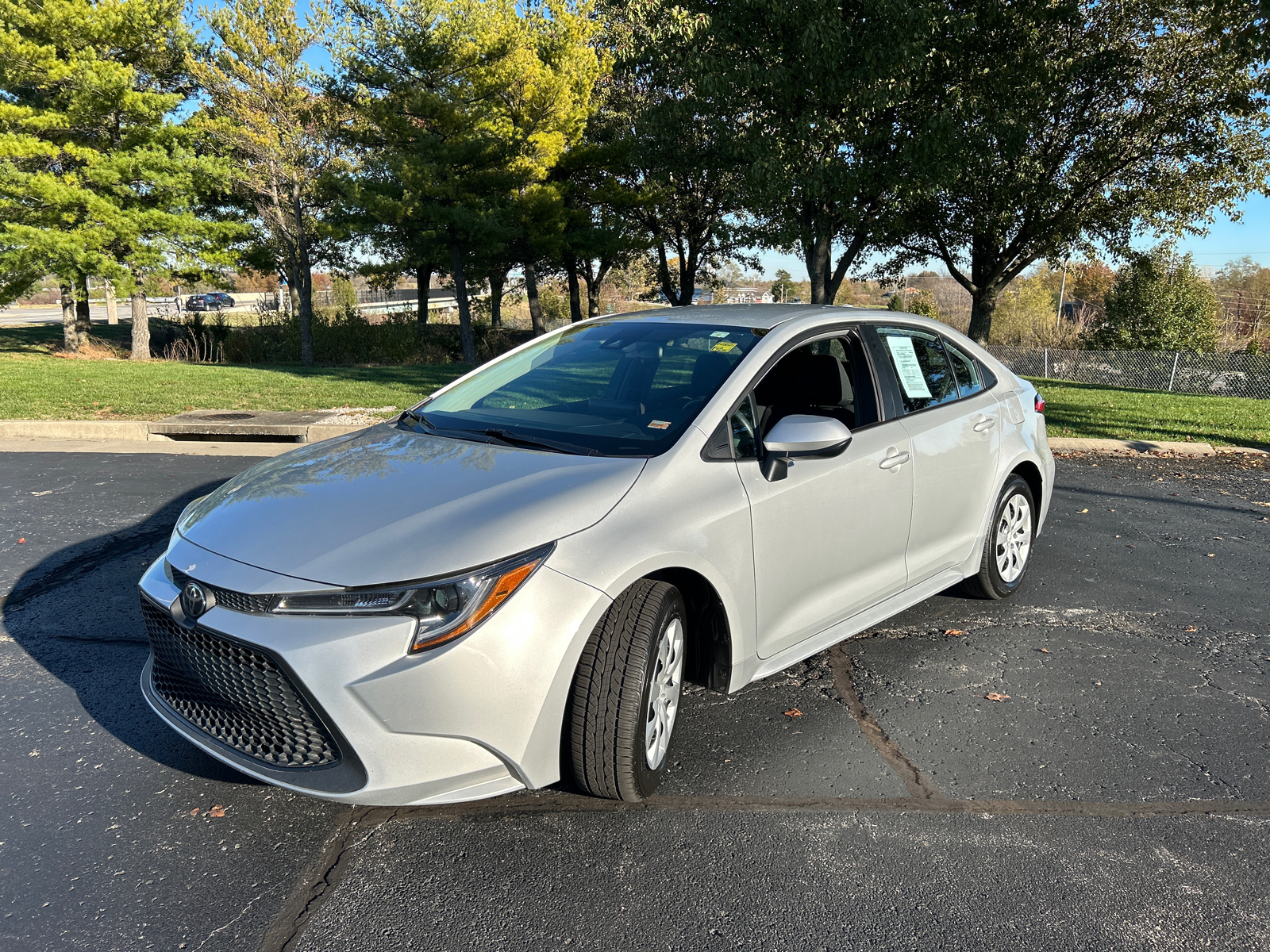 2022 Toyota Corolla LE 4