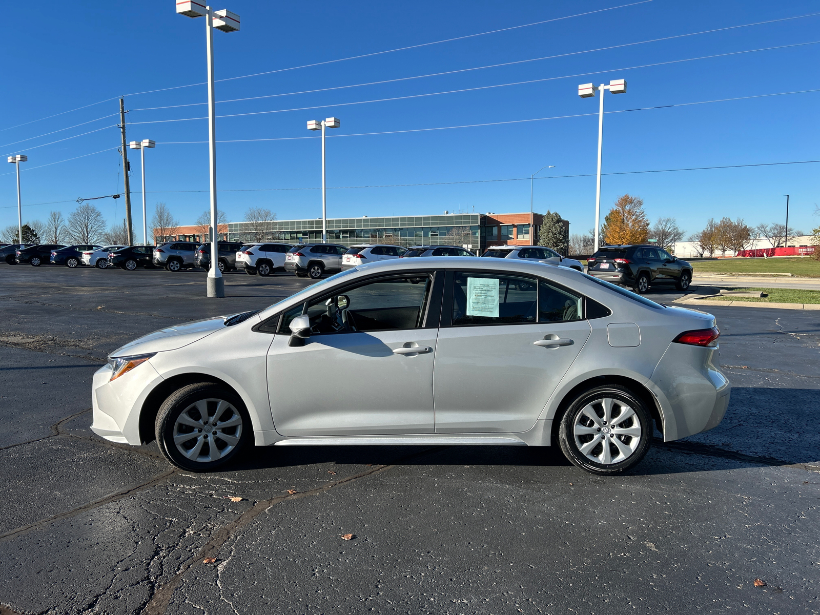 2022 Toyota Corolla LE 5