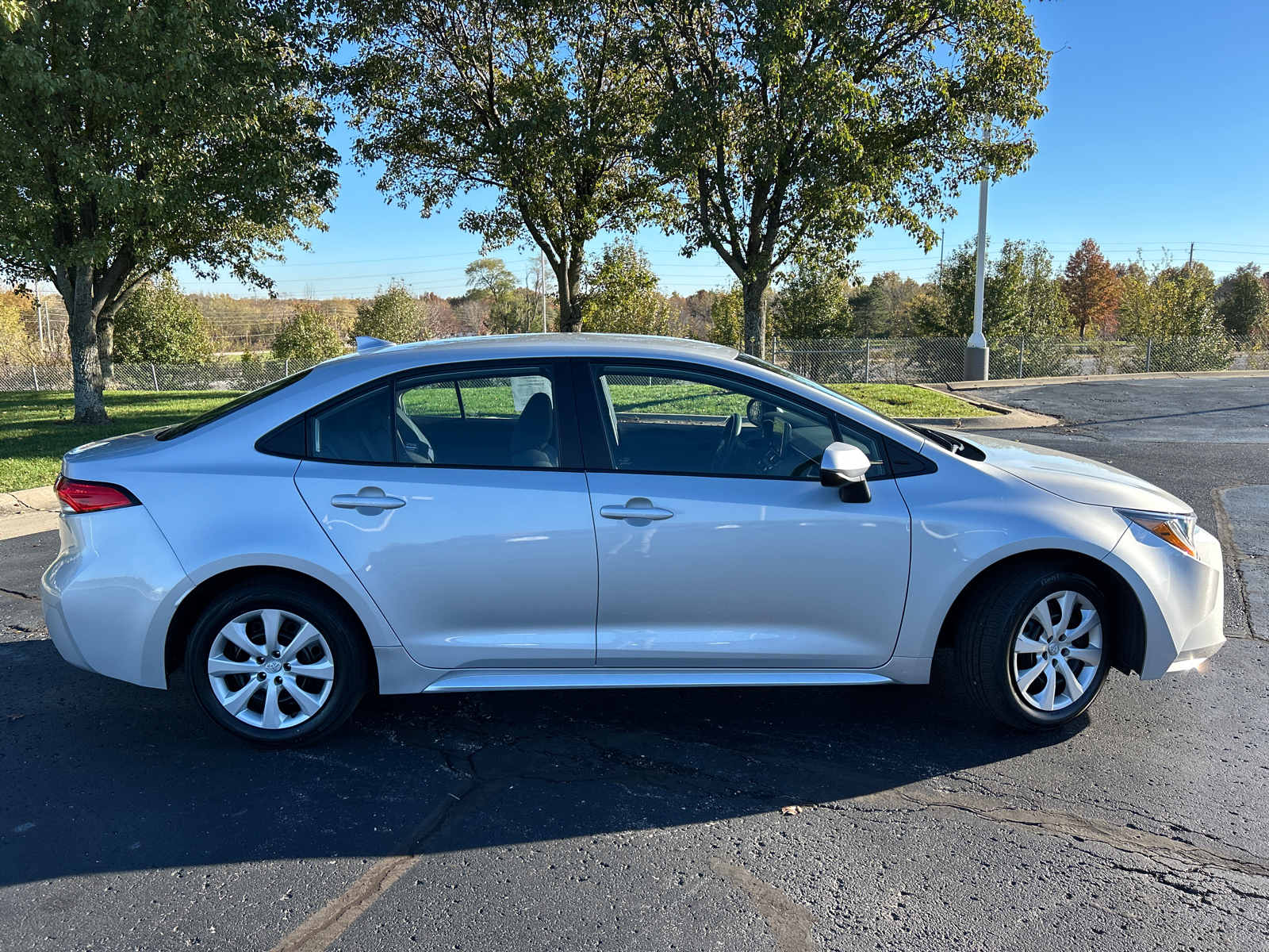 2022 Toyota Corolla LE 10