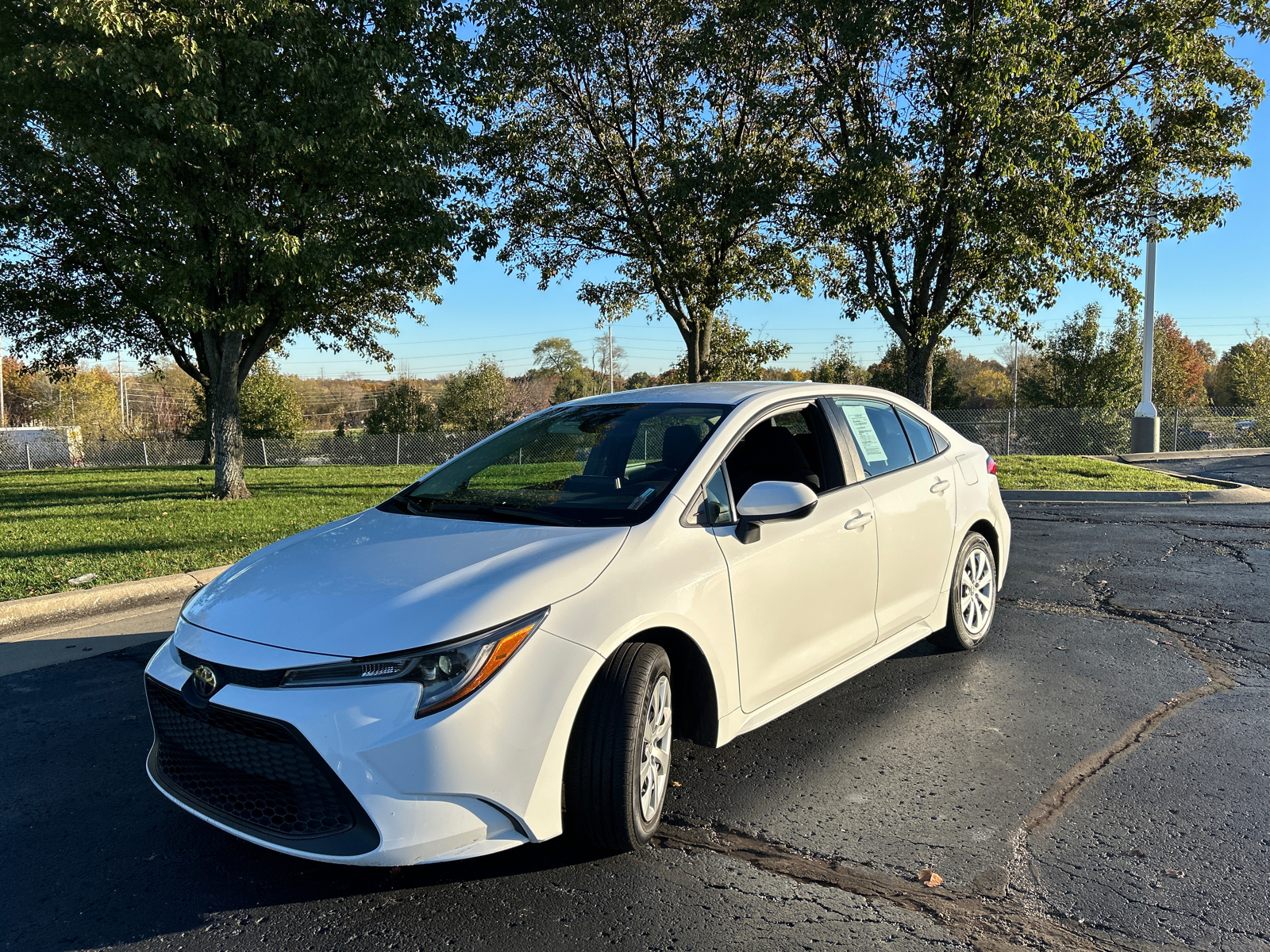 2022 Toyota Corolla LE 4