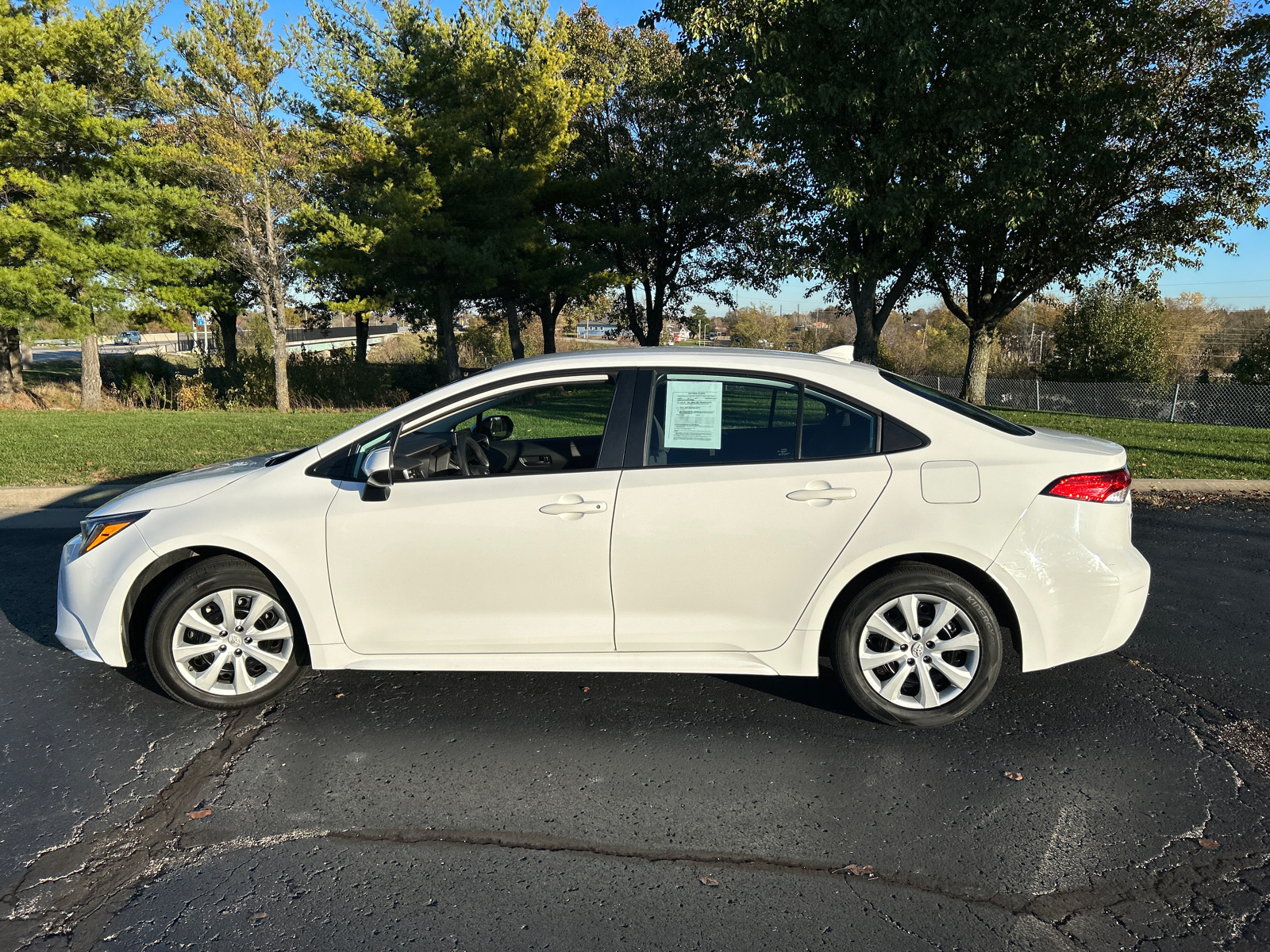 2022 Toyota Corolla LE 5