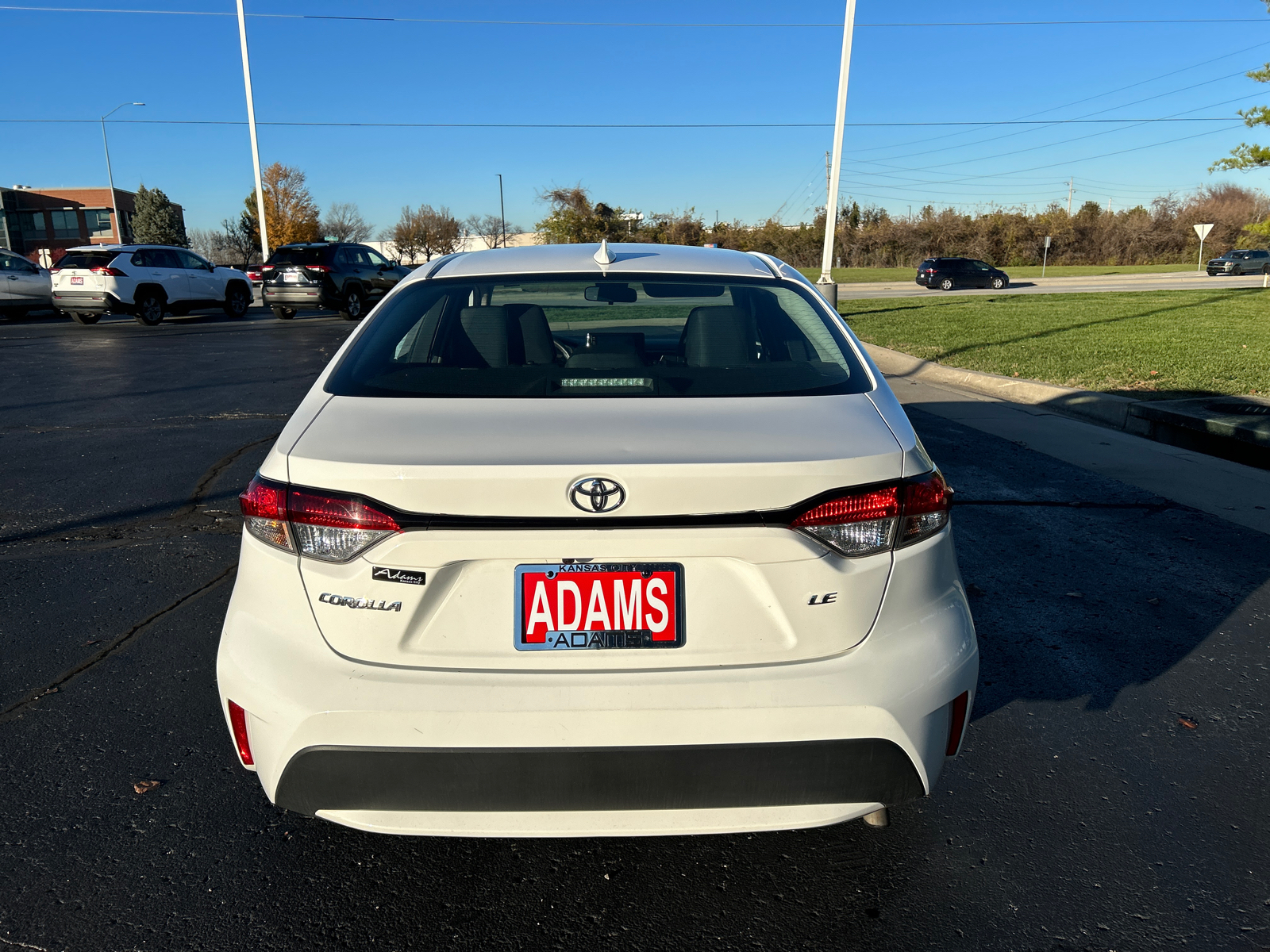 2022 Toyota Corolla LE 8