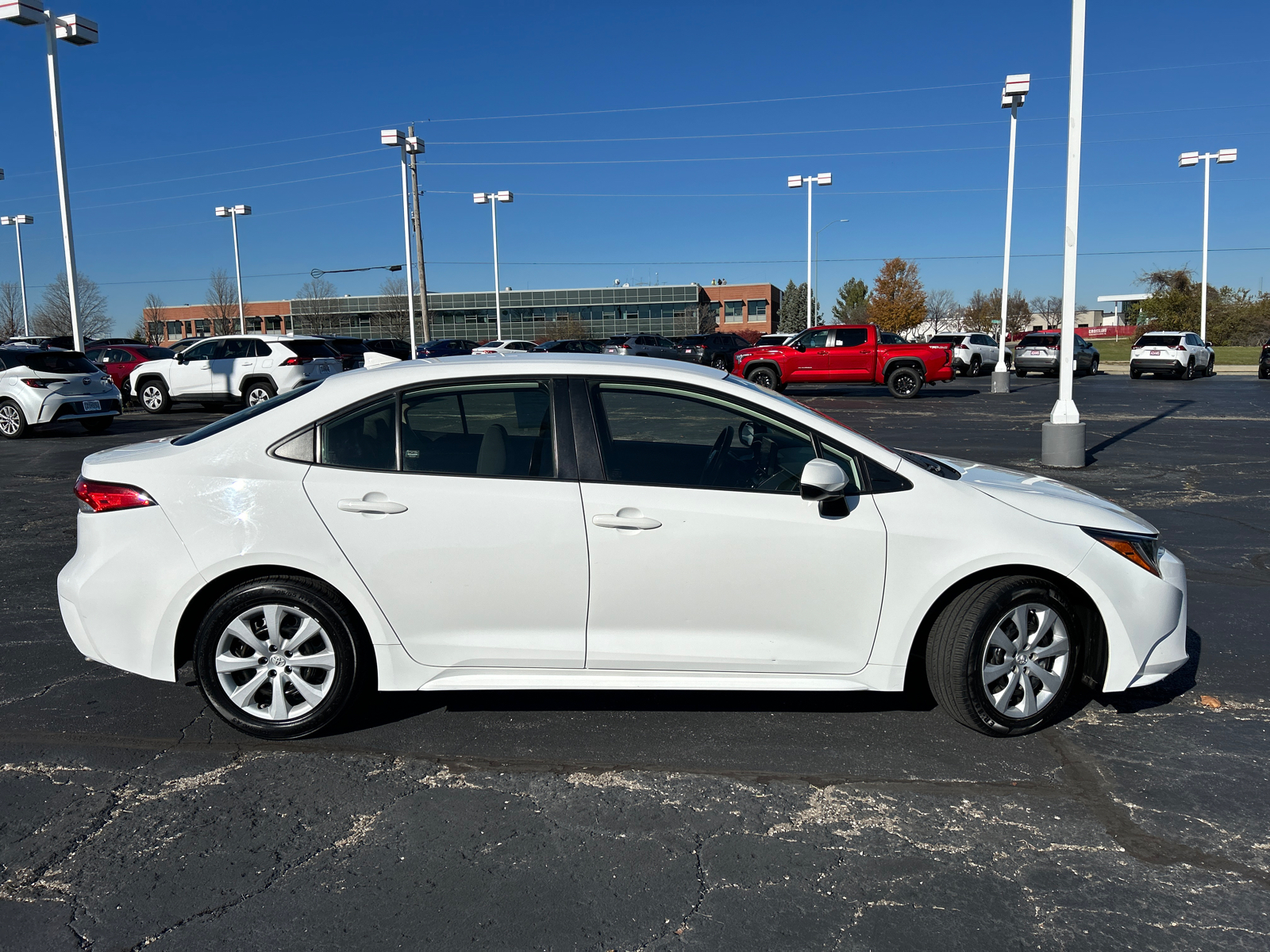 2022 Toyota Corolla LE 10