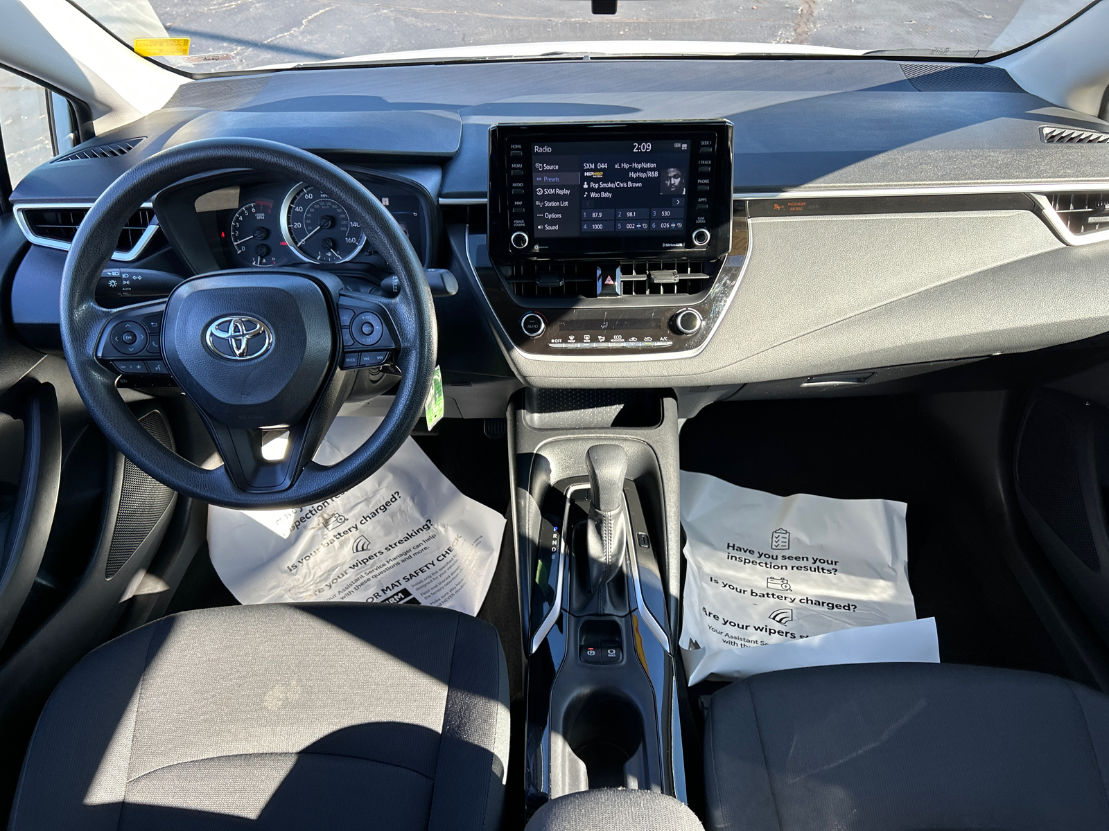 2022 Toyota Corolla LE 17