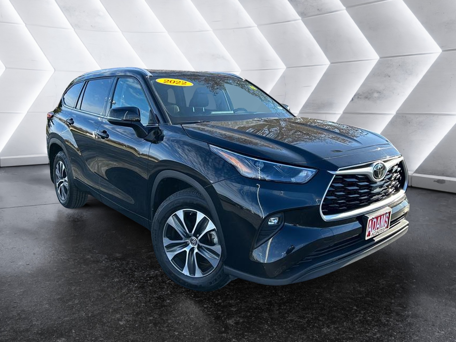 2022 Toyota Highlander XLE 1