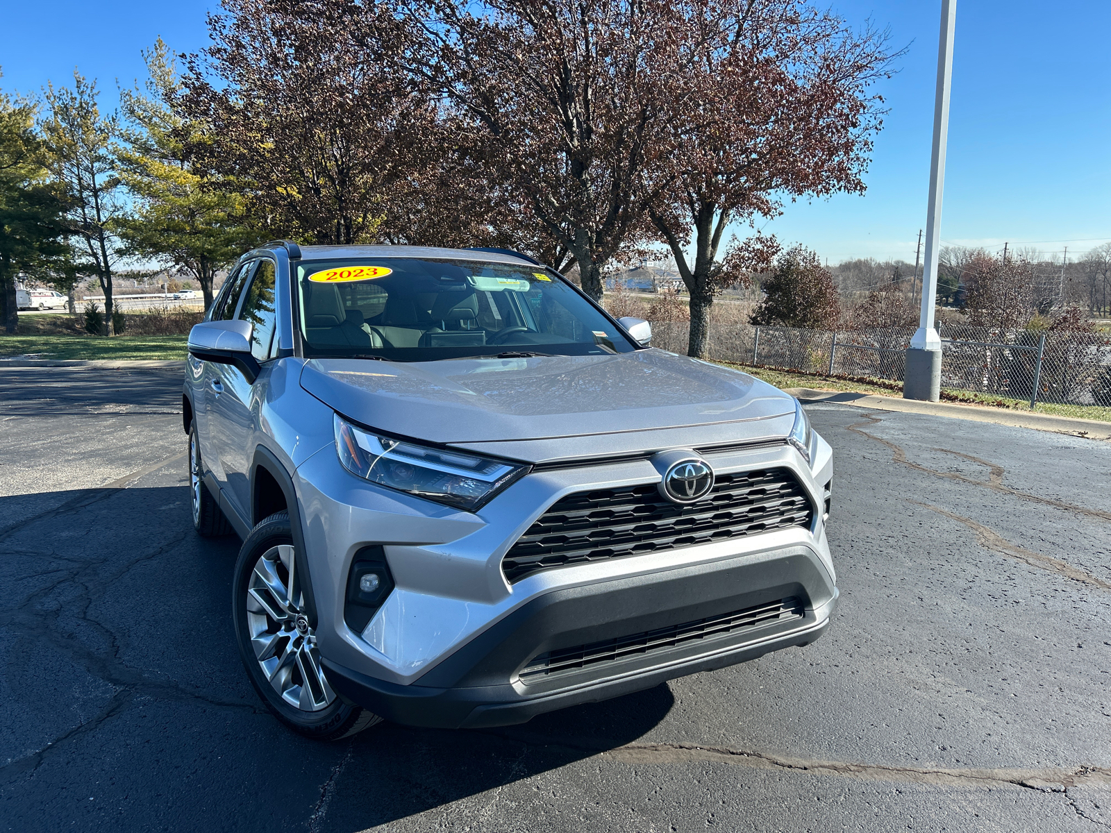 2023 Toyota RAV4 XLE Premium 2