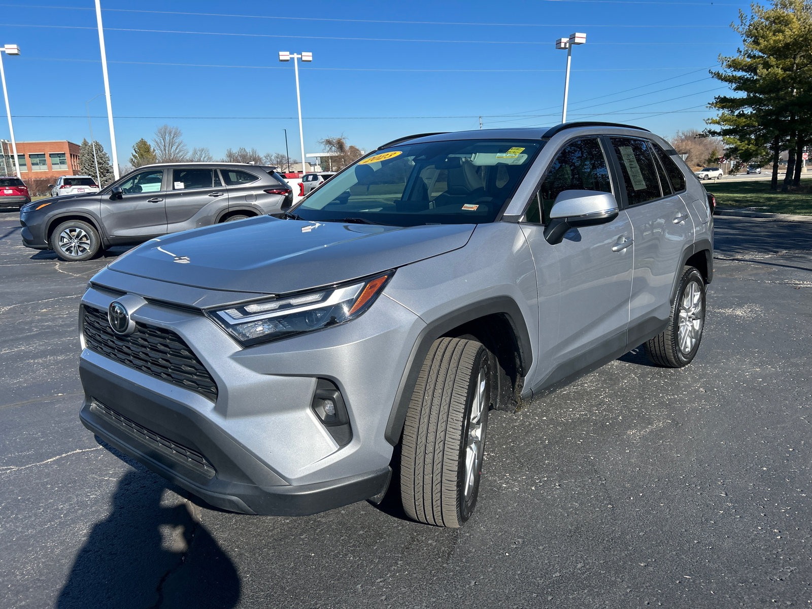 2023 Toyota RAV4 XLE Premium 4