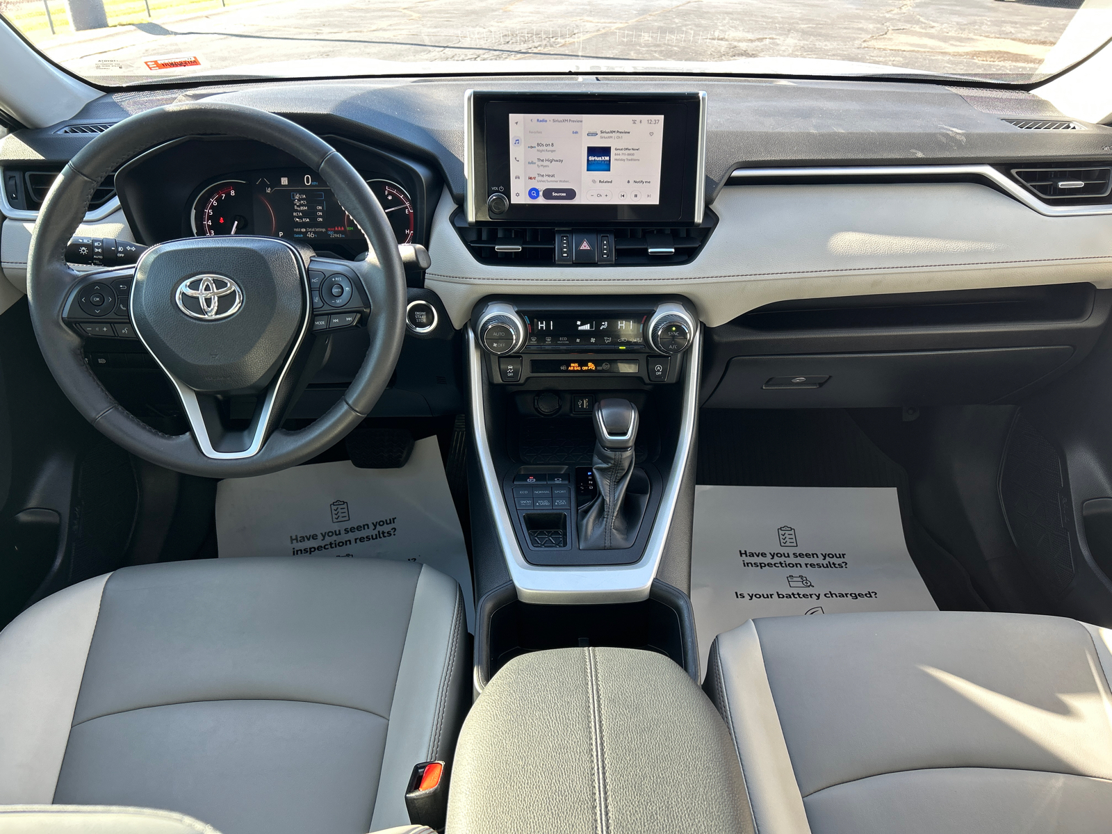 2023 Toyota RAV4 XLE Premium 15