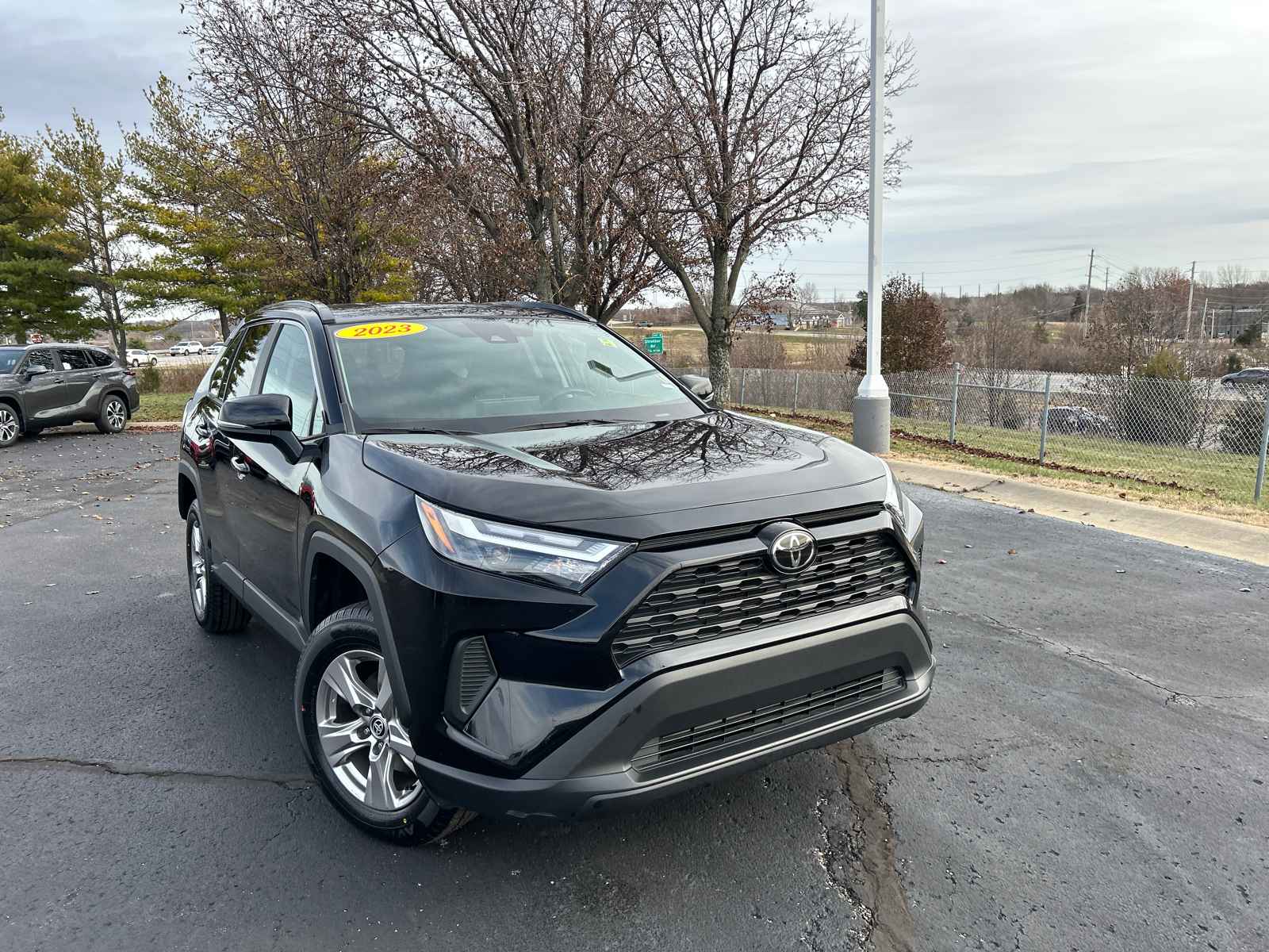 2023 Toyota RAV4 XLE 2