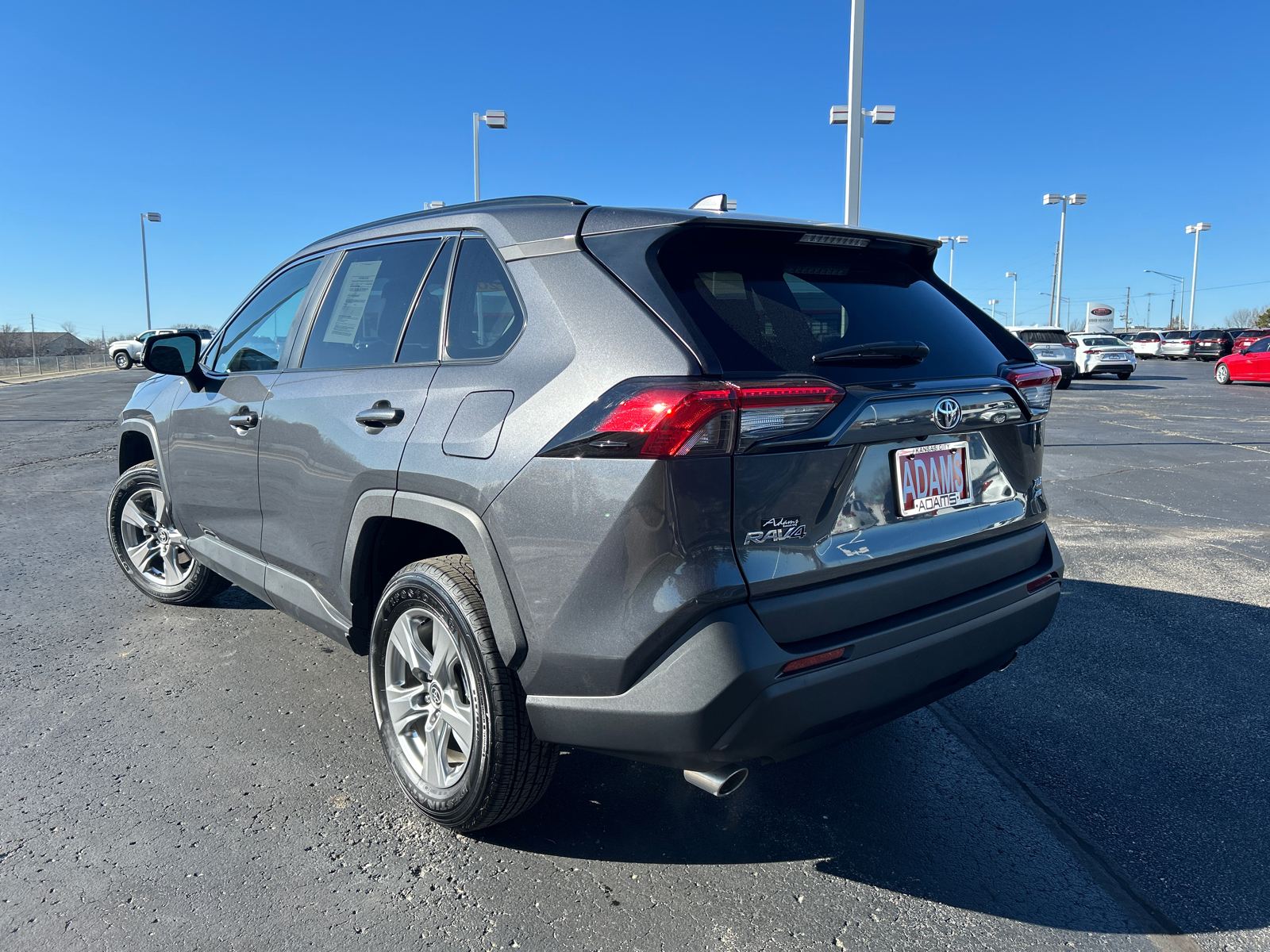 2024 Toyota RAV4 XLE 7