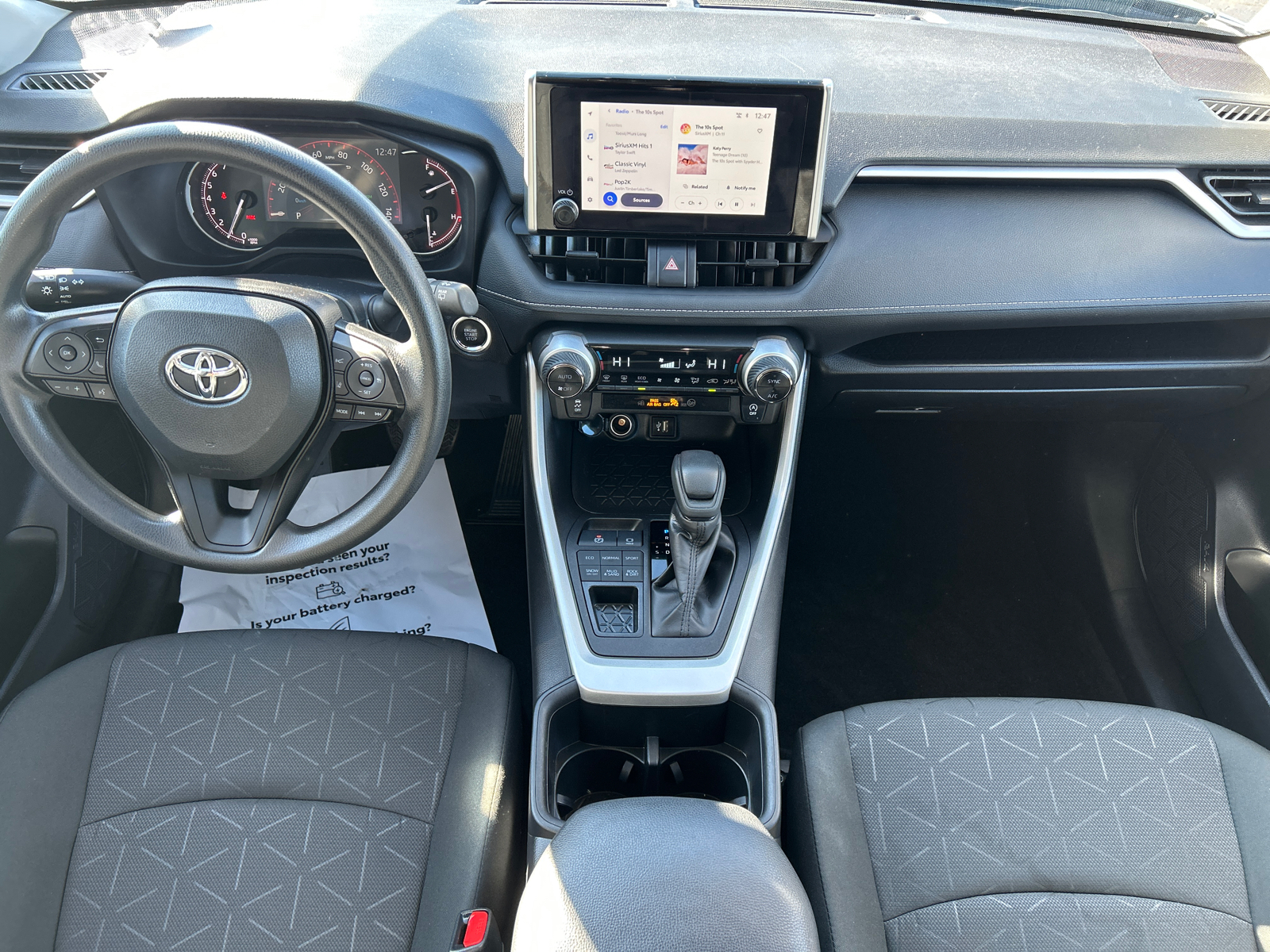 2024 Toyota RAV4 XLE 17