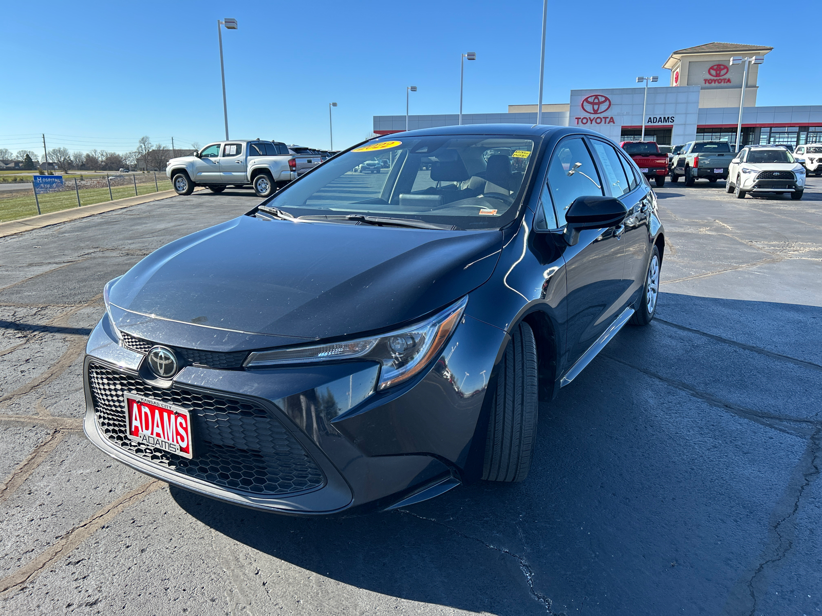 2022 Toyota Corolla LE 4