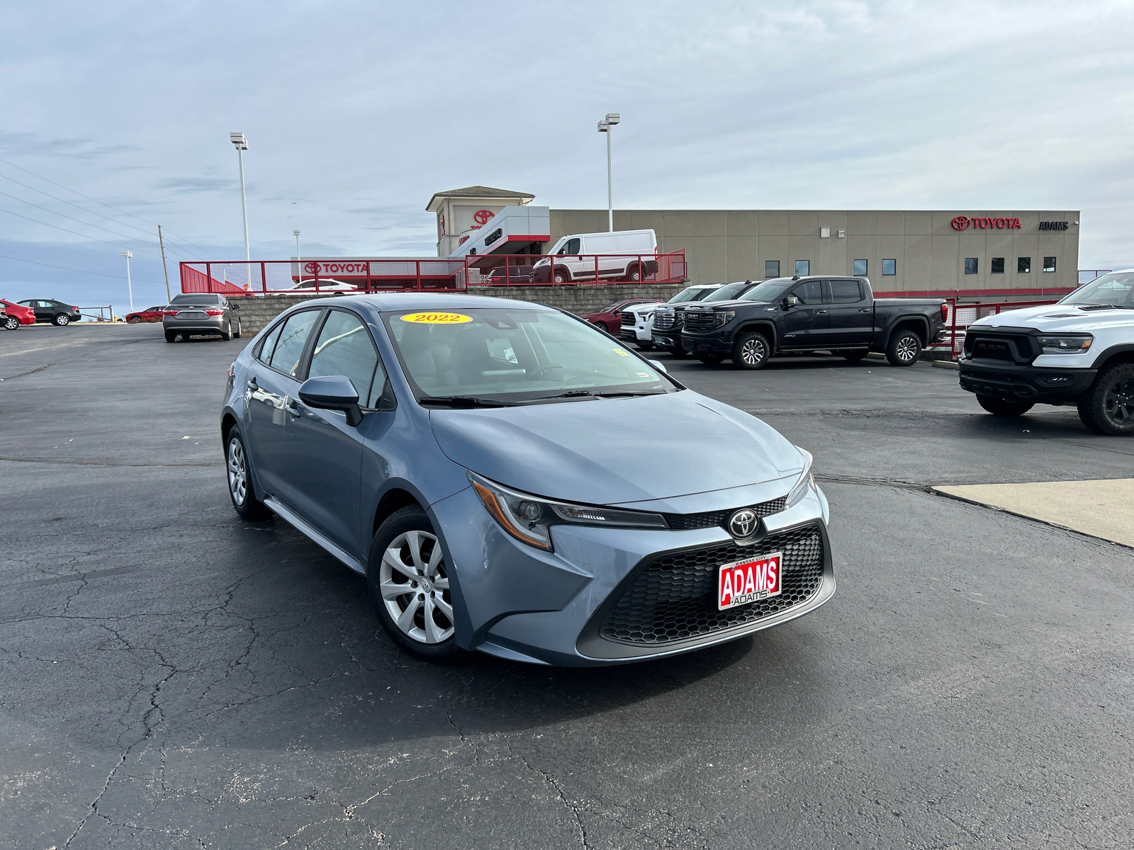 2022 Toyota Corolla LE 2