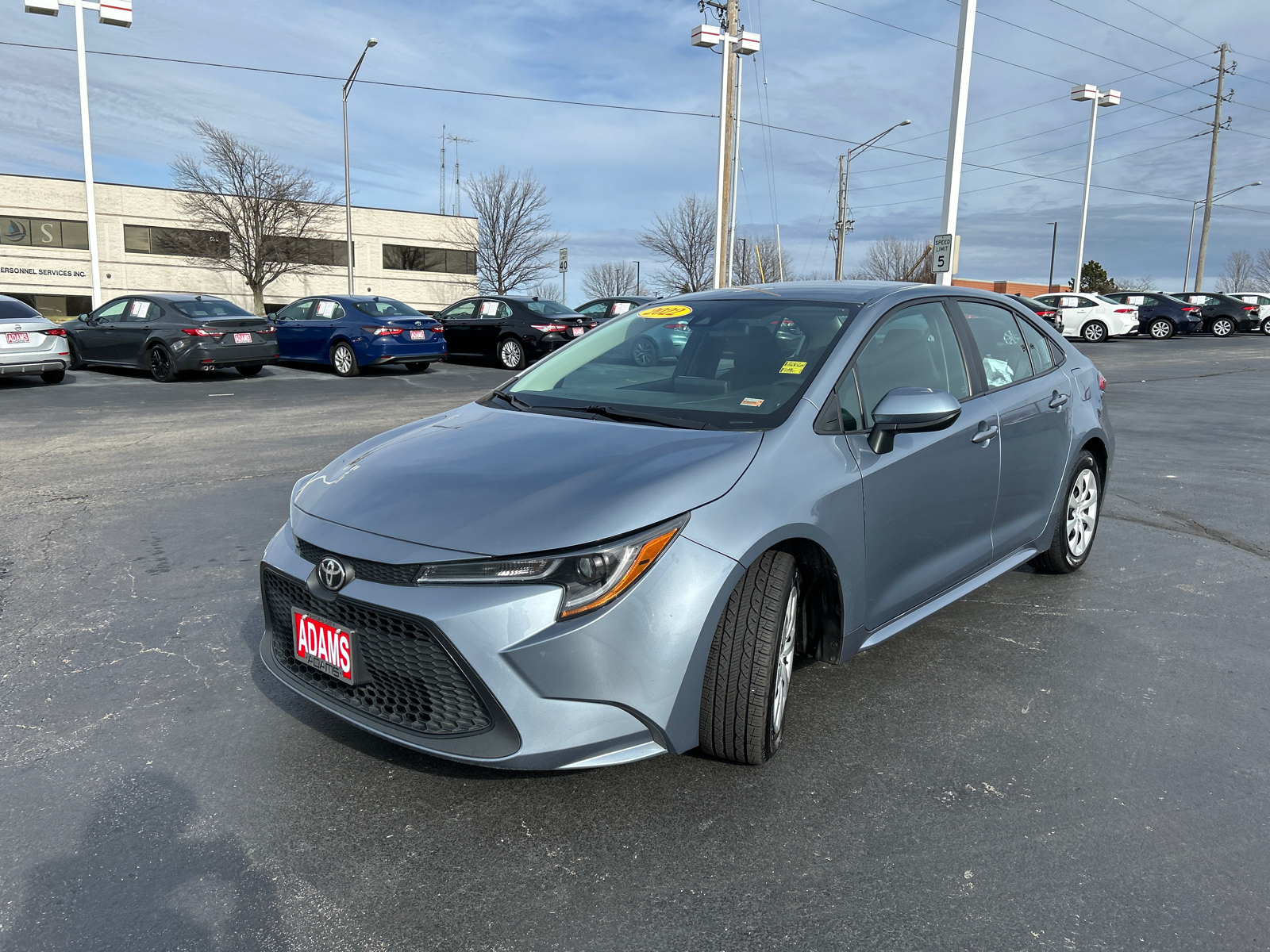 2022 Toyota Corolla LE 4