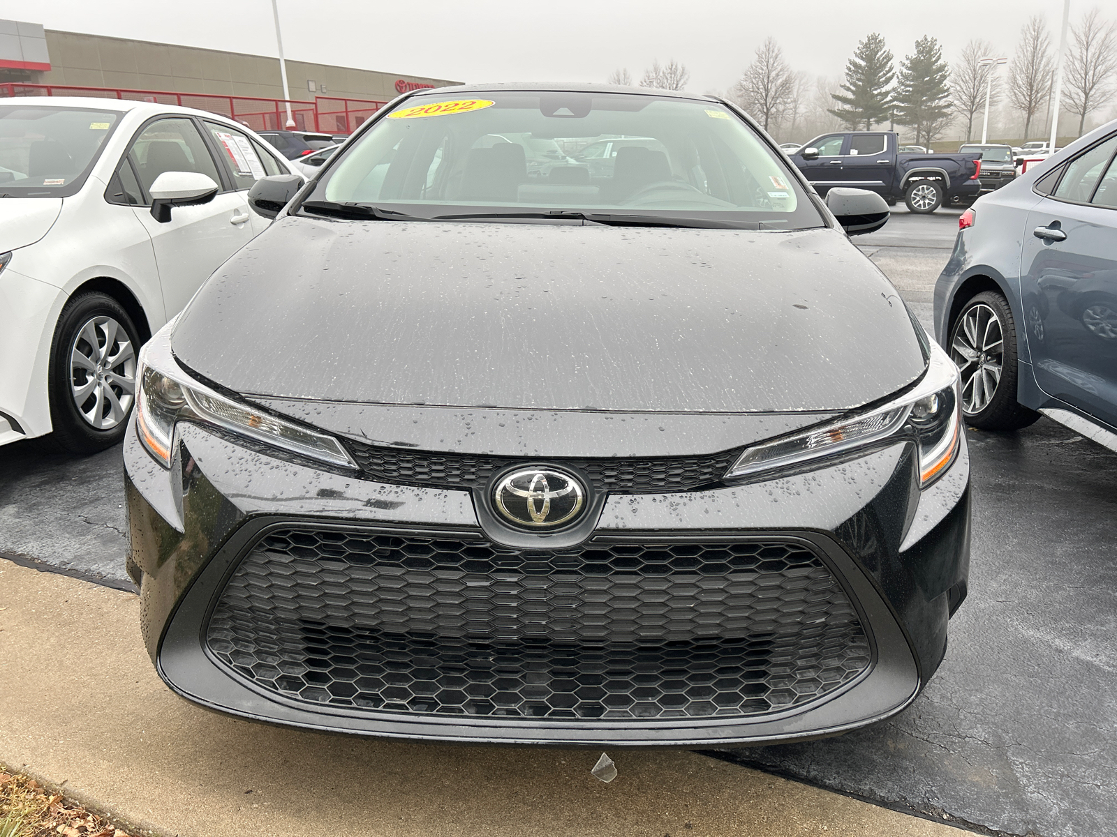 2022 Toyota Corolla LE 2