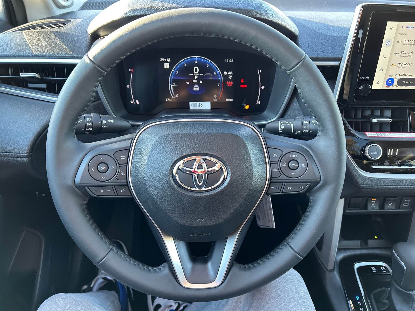 2024 Toyota Corolla Cross XLE 26