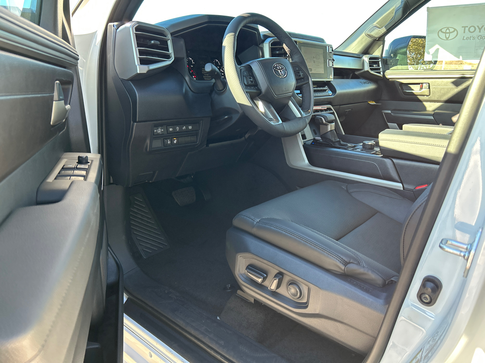 2025 Toyota Tundra 4WD SR5 19