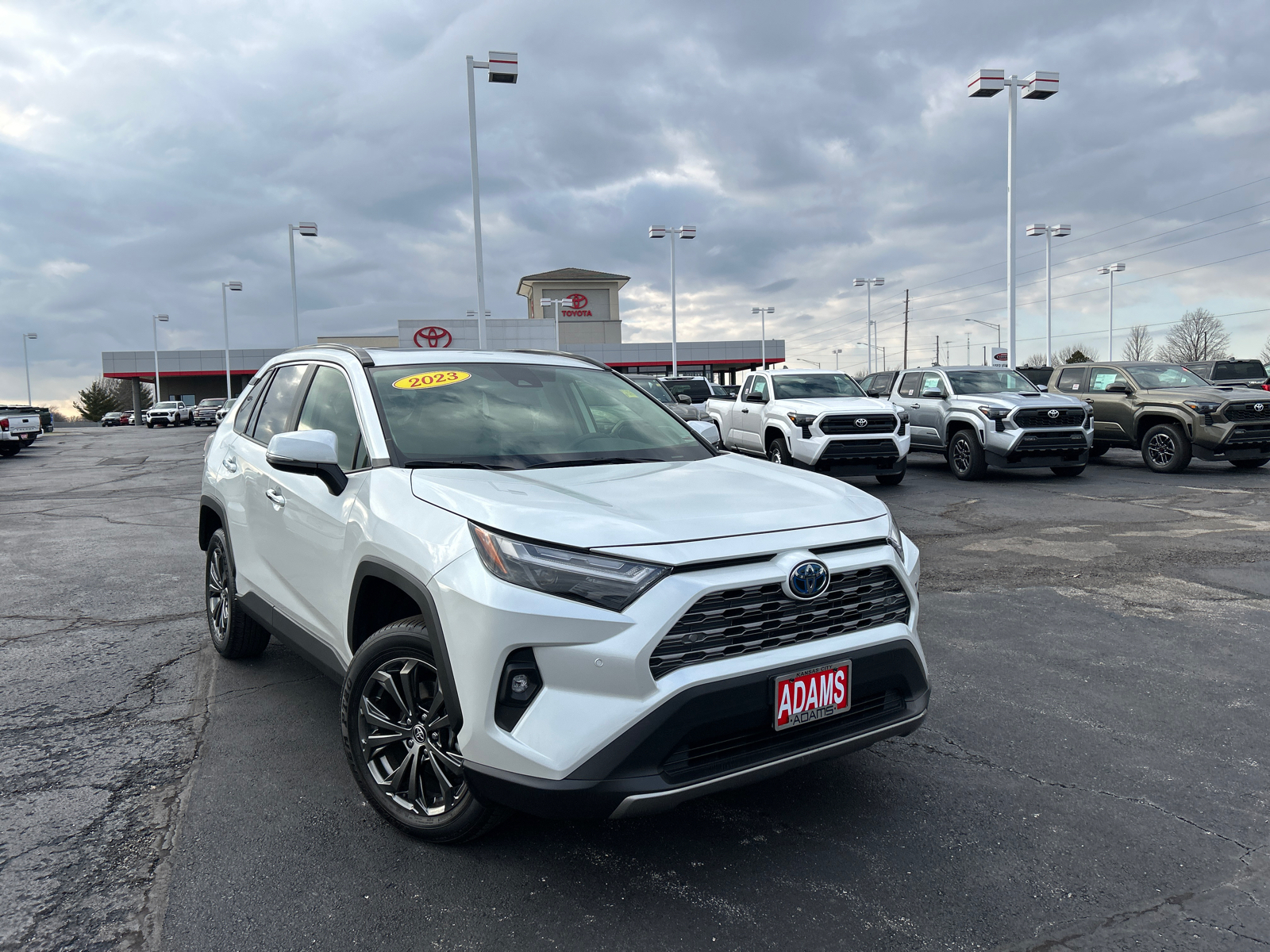 2023 Toyota RAV4 Hybrid Limited 2