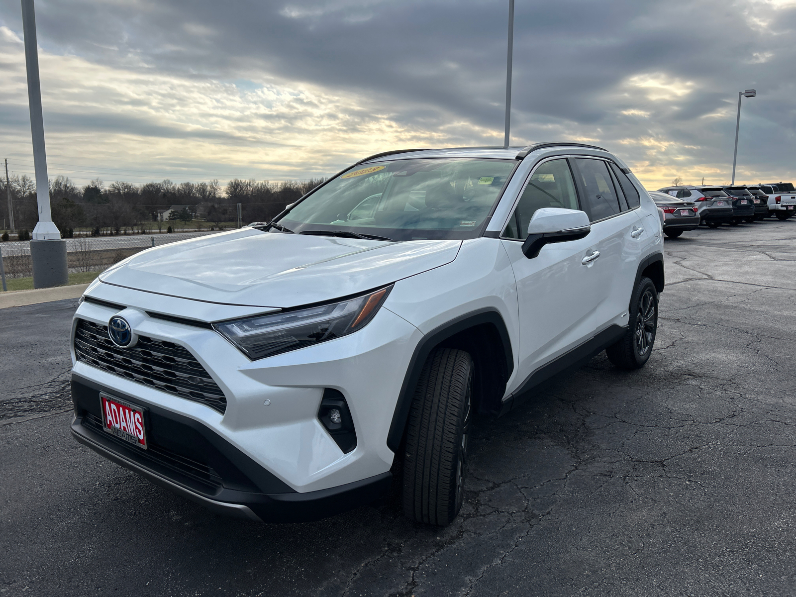 2023 Toyota RAV4 Hybrid Limited 4