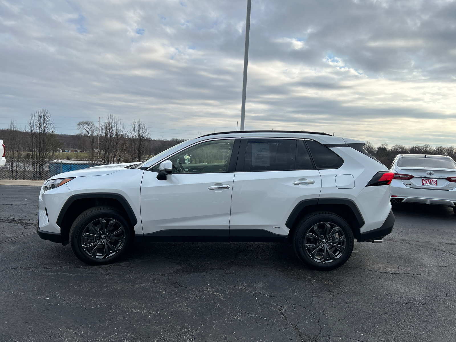 2023 Toyota RAV4 Hybrid Limited 5