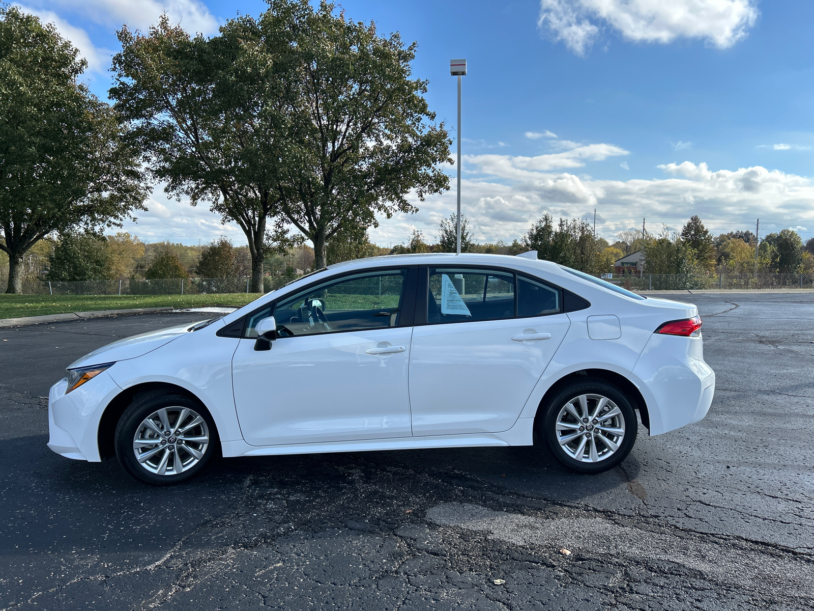 2023 Toyota Corolla LE 5