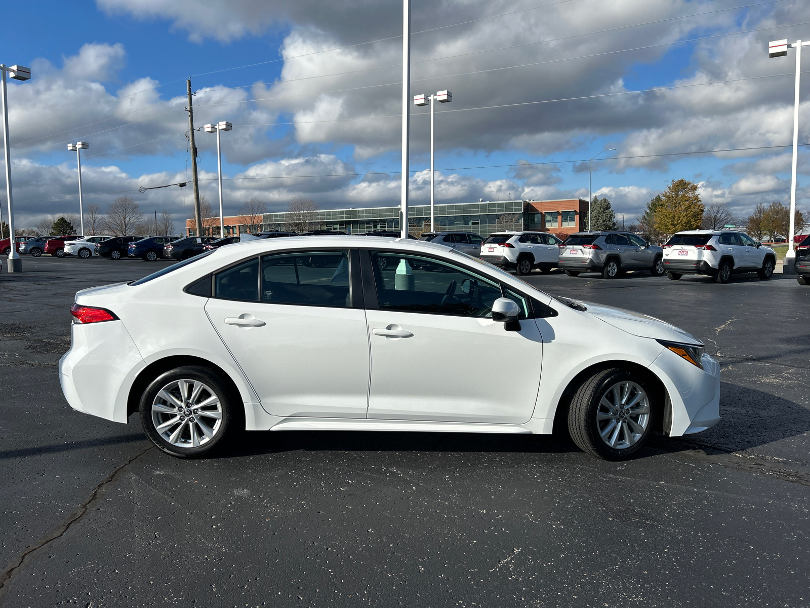 2023 Toyota Corolla LE 10