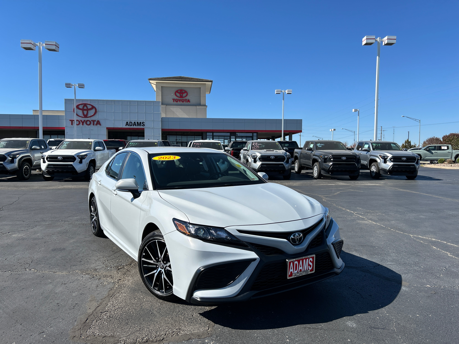 2024 Toyota Camry SE 2