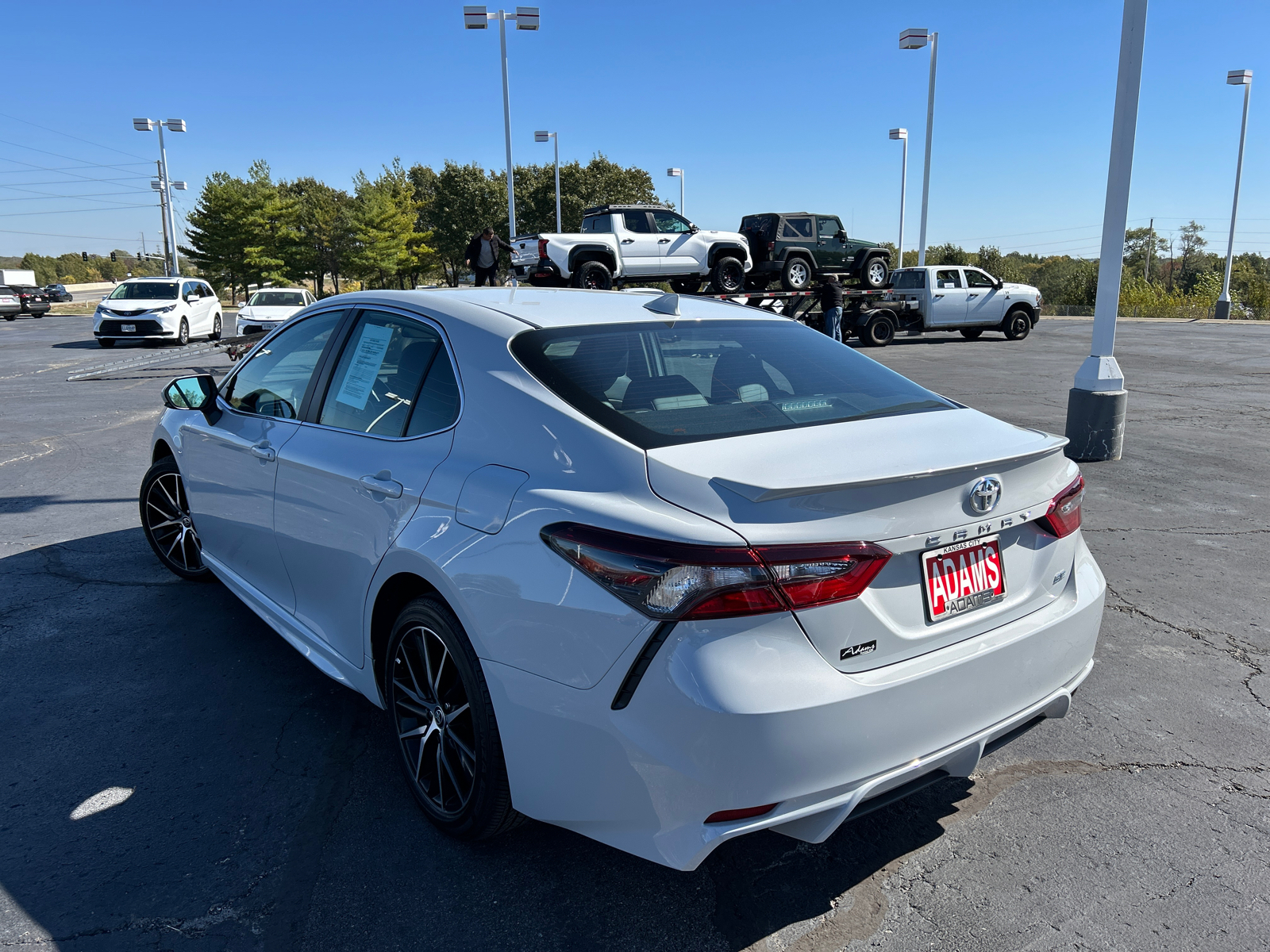 2024 Toyota Camry SE 7