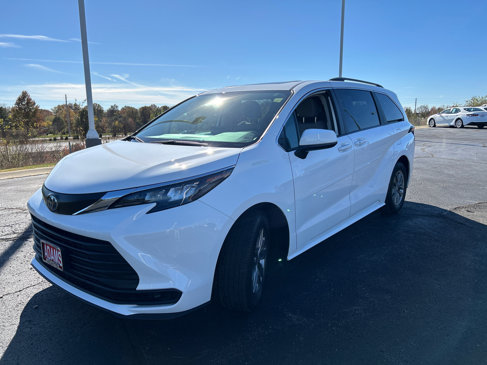 2024 Toyota Sienna LE 4