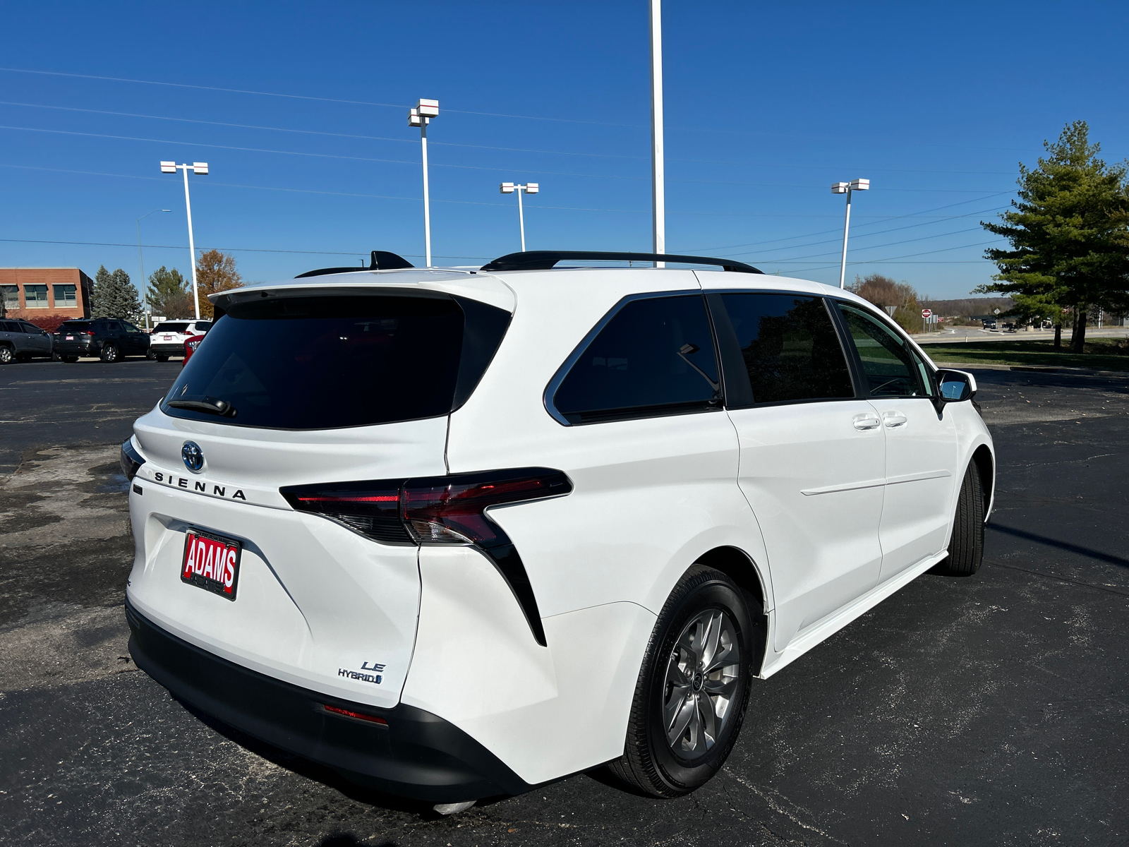 2024 Toyota Sienna LE 9