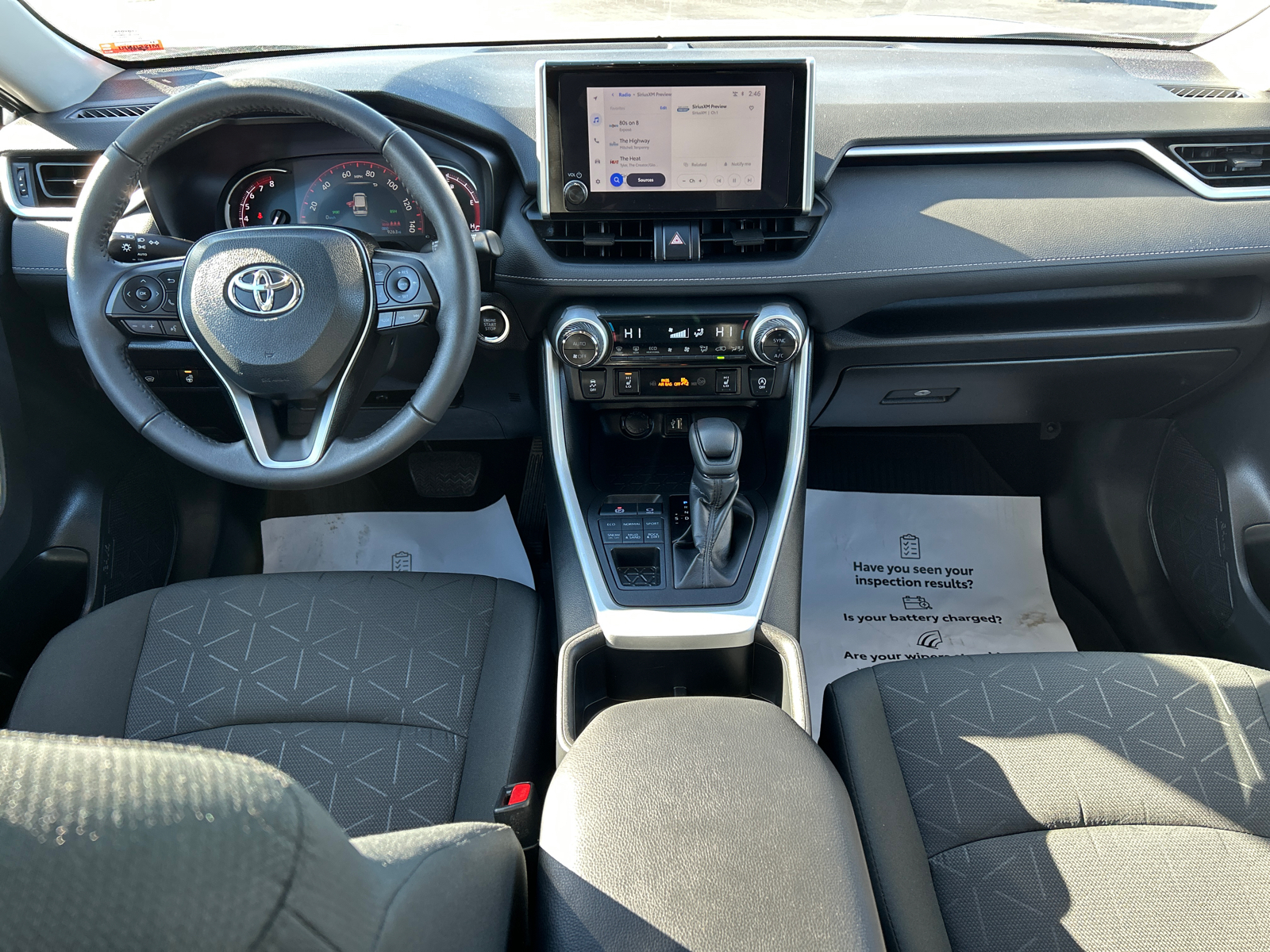 2024 Toyota RAV4 XLE 15