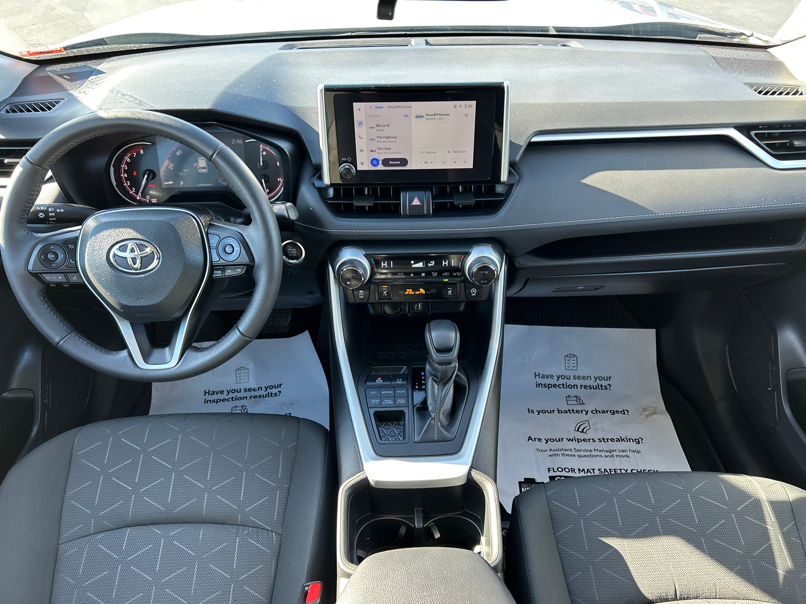 2024 Toyota RAV4 XLE 17