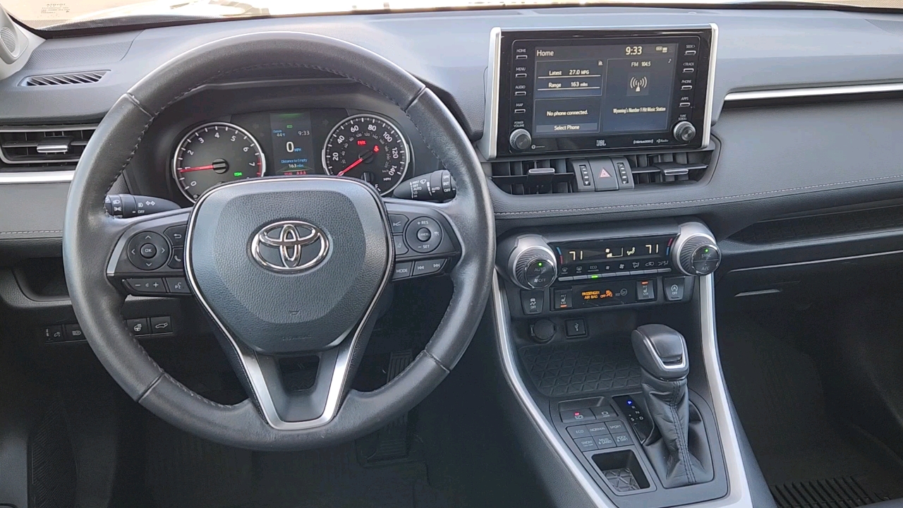 2021 Toyota RAV4 XLE Premium 9