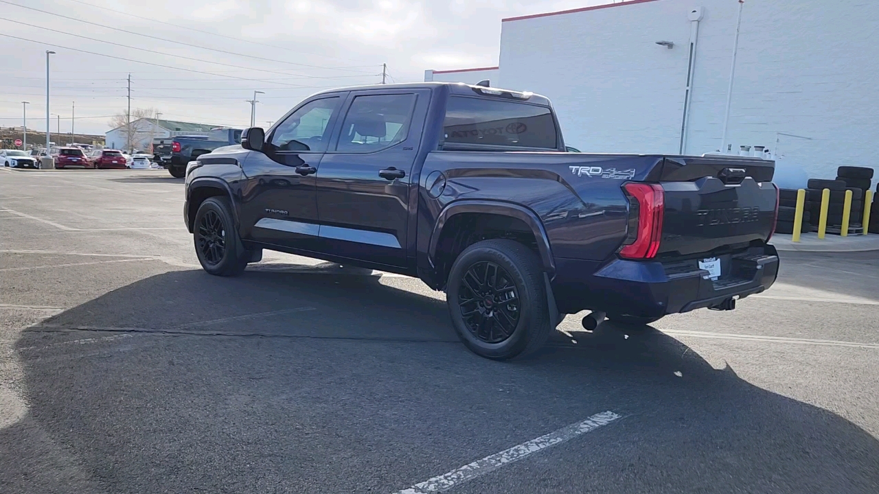 2022 Toyota Tundra 4WD SR5 5