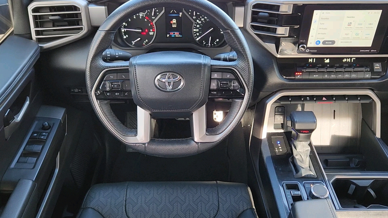 2022 Toyota Tundra 4WD SR5 8