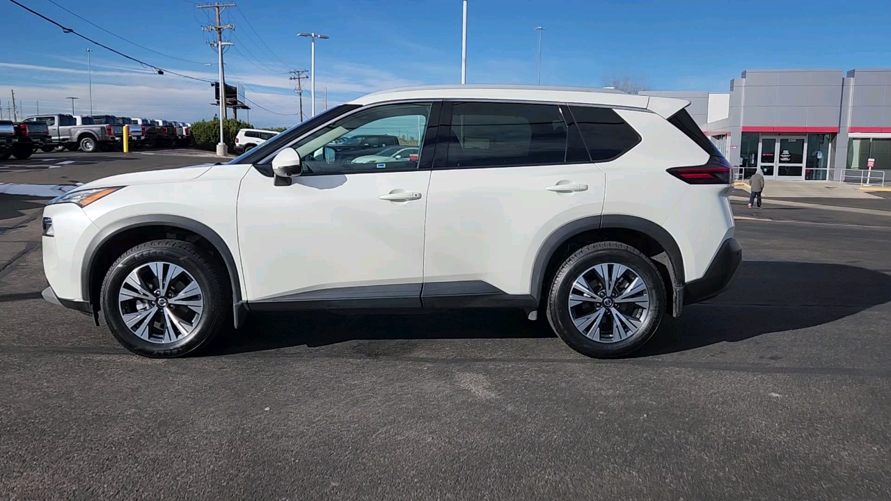 2021 Nissan Rogue SV 2