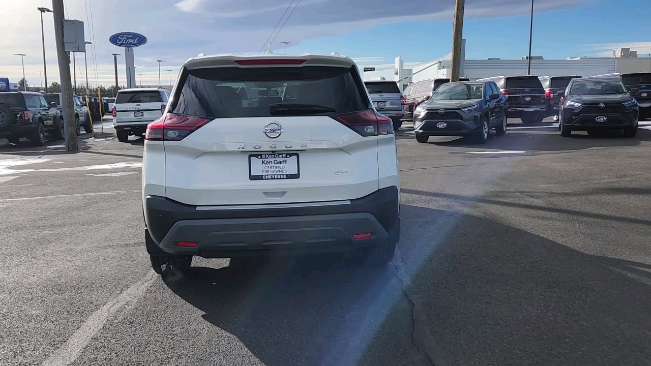 2021 Nissan Rogue SV 4