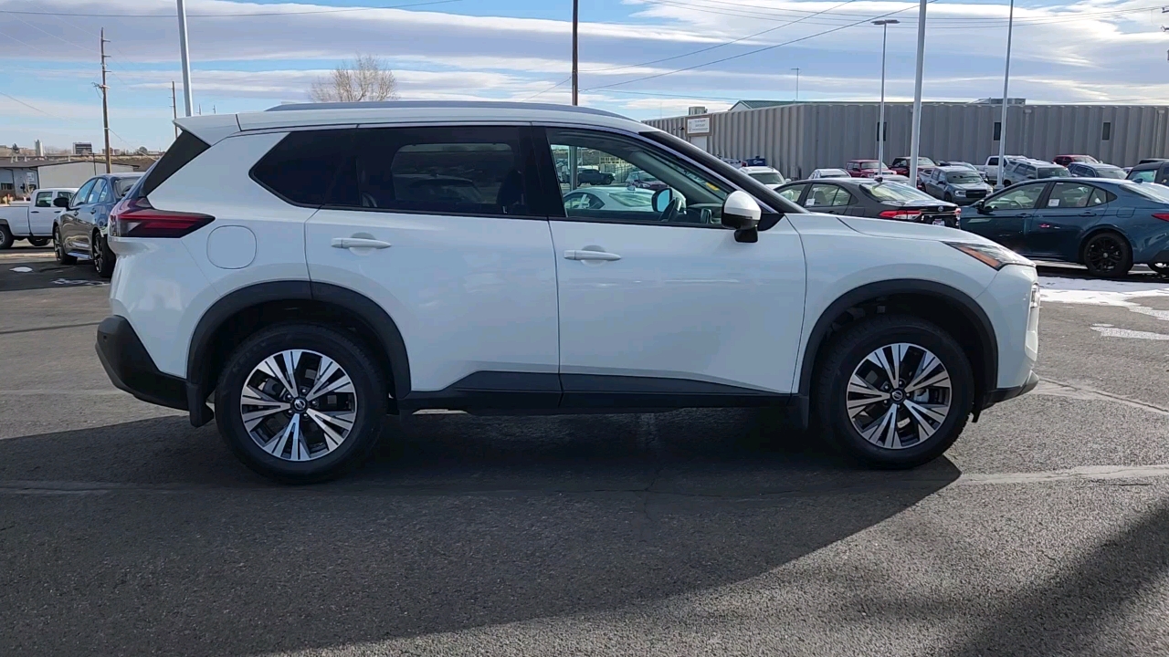 2021 Nissan Rogue SV 6