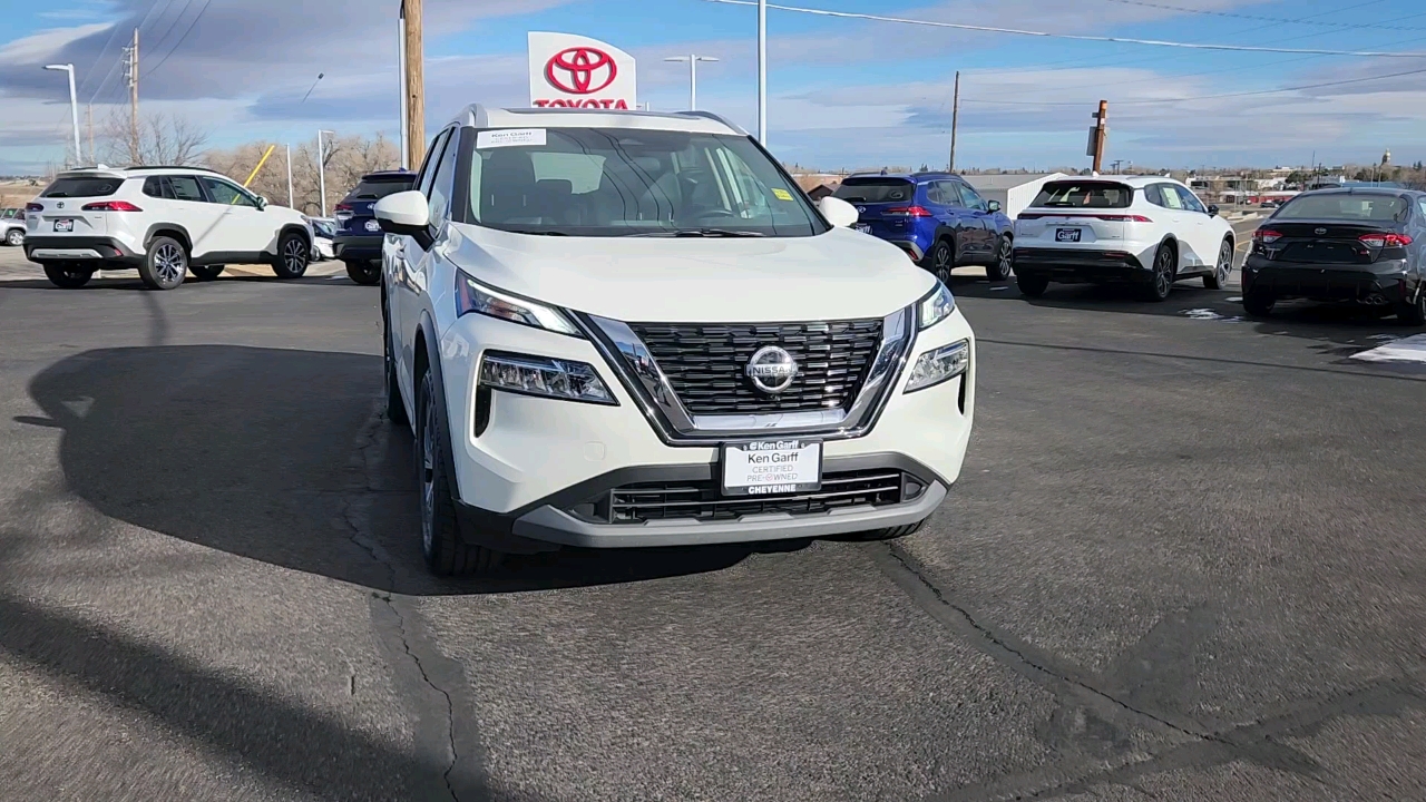 2021 Nissan Rogue SV 8