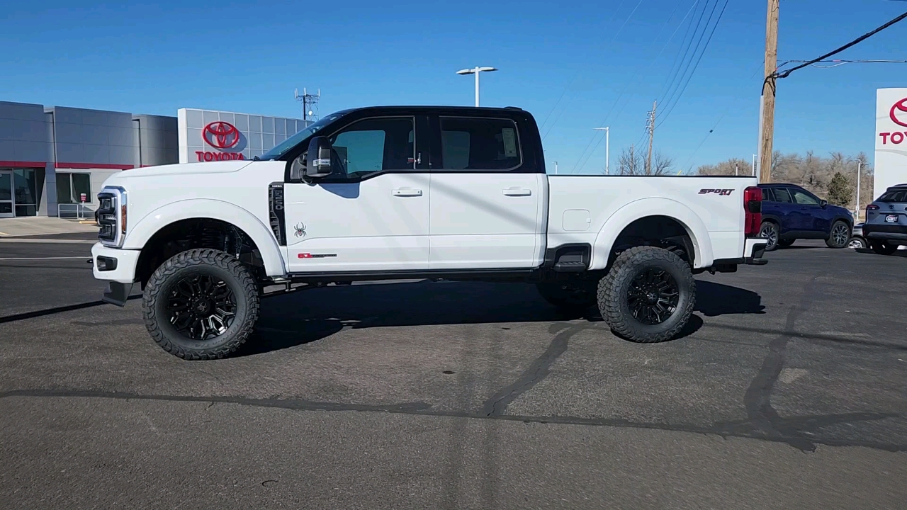 2024 Ford Super Duty F-250 SRW LARIAT 2