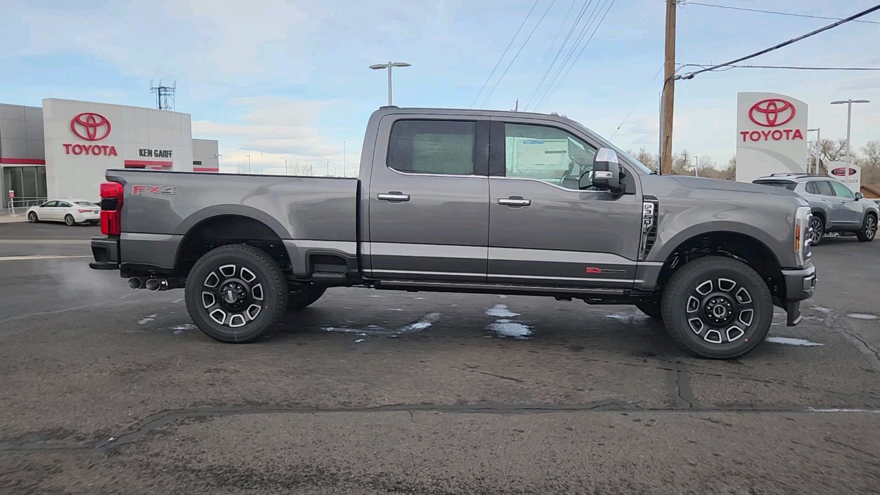 2024 Ford Super Duty F-350 SRW Platinum 2