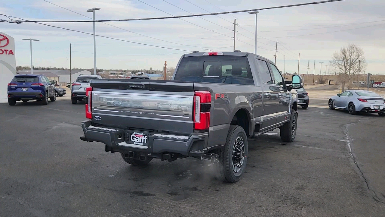 2024 Ford Super Duty F-350 SRW Platinum 3